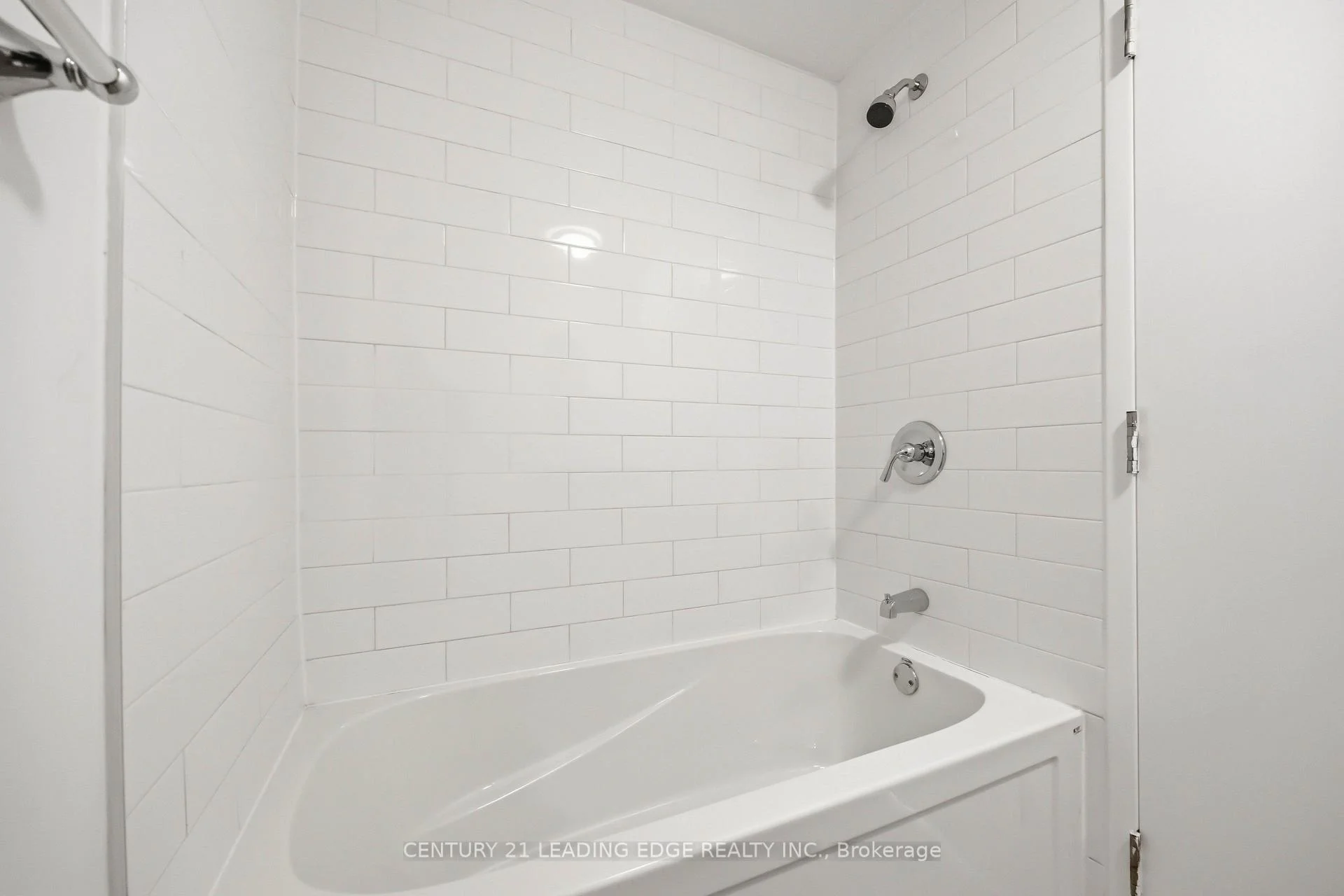 Photo 44 of Unit 3, 1 A Leonard Avenue, Toronto, Kensington-Chinatown — HOMEH