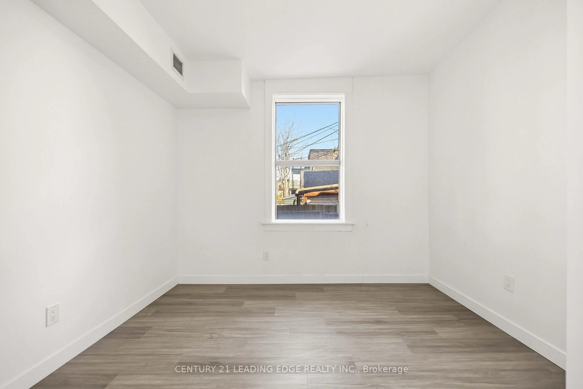 Photo 54 of Unit 3, 1 A Leonard Avenue, Toronto, Kensington-Chinatown — HOMEH