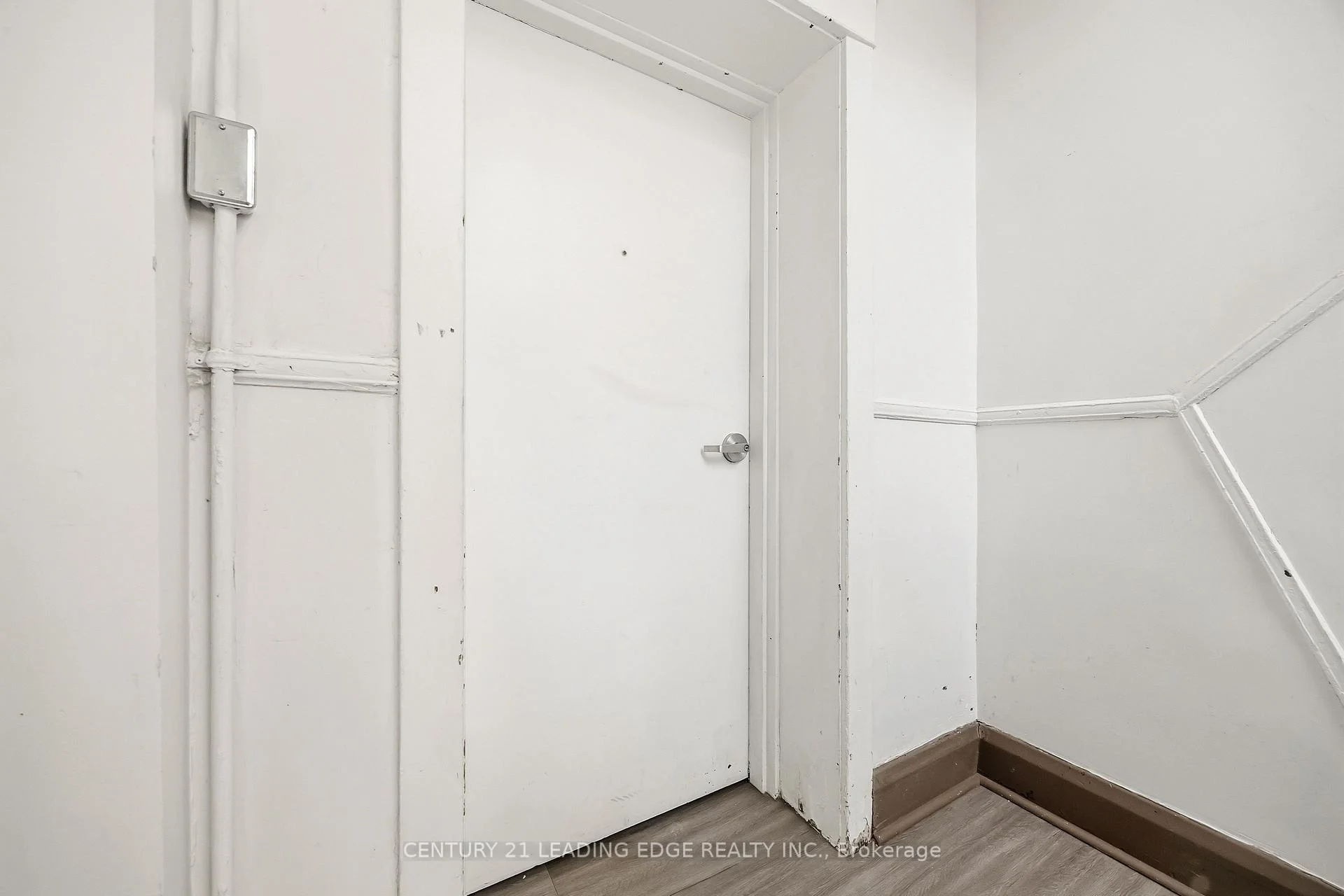 Photo 62 of Unit 3, 1 A Leonard Avenue, Toronto, Kensington-Chinatown — HOMEH