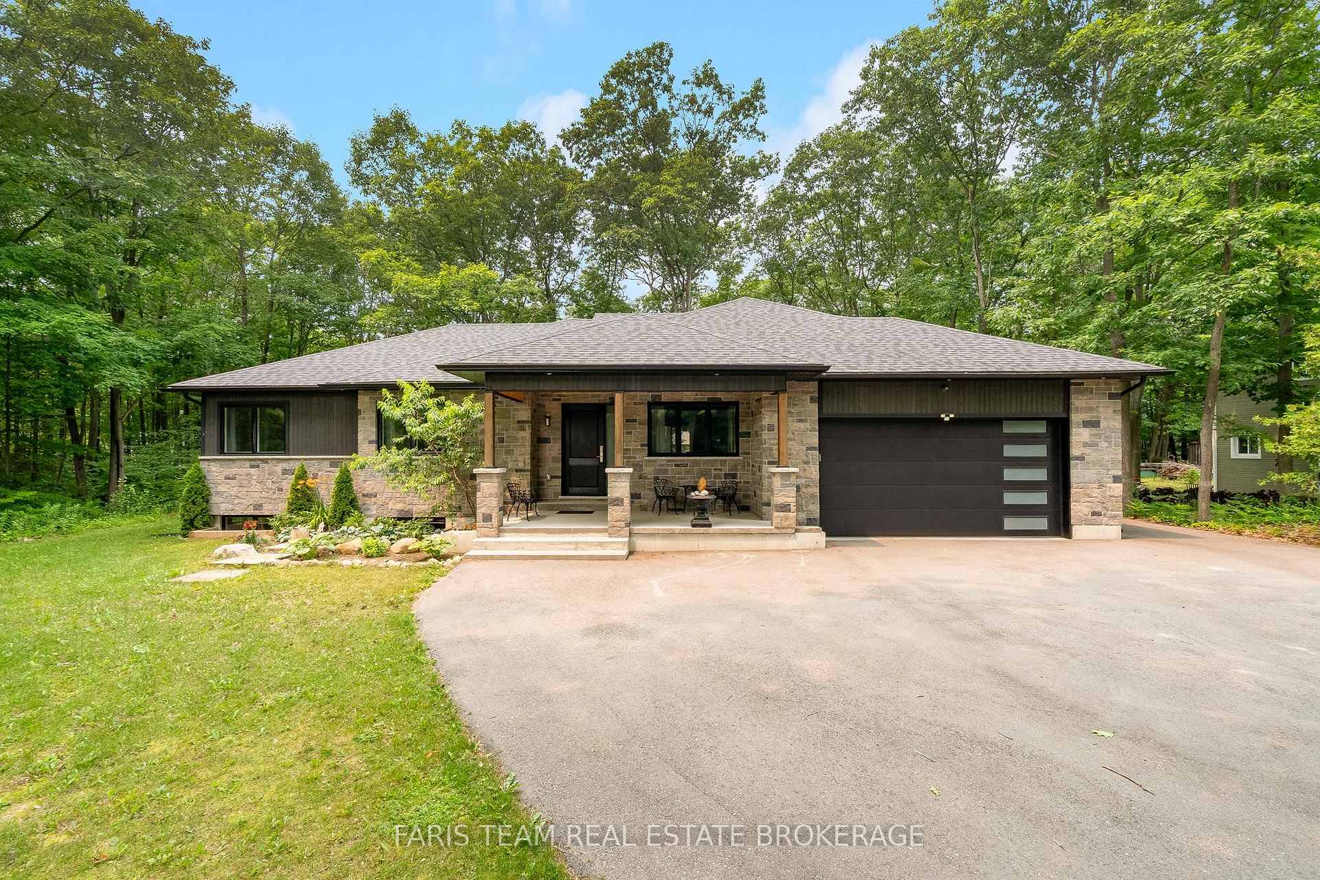 Photo of 34 Oakwood Avenue