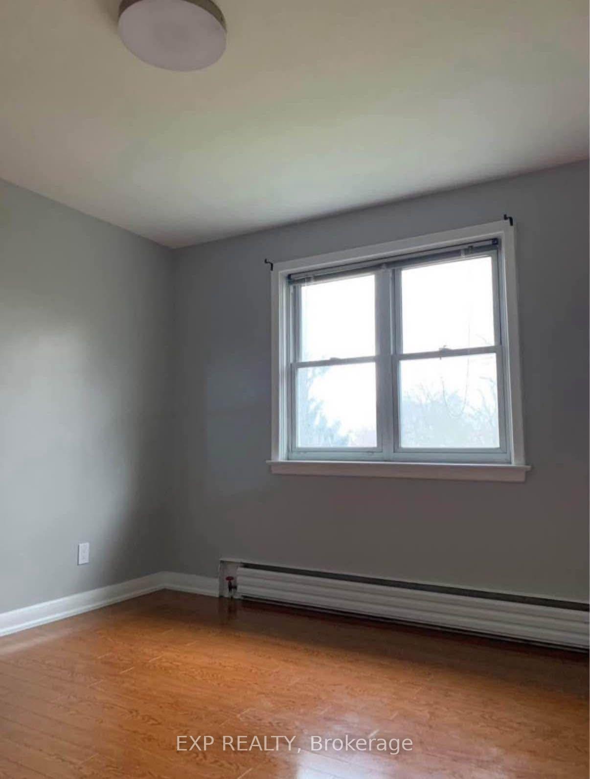 Photo 11 of Unit 3, 60 Maple Avenue S, Mississauga, Port Credit — HOMEH
