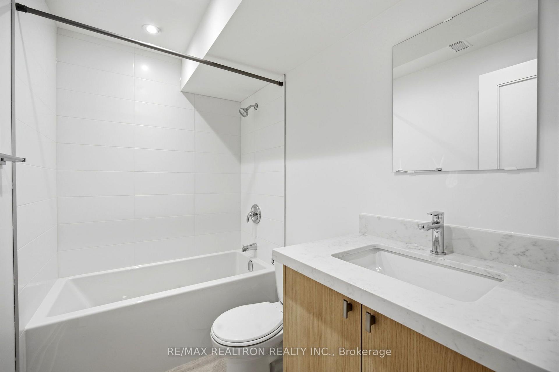 Photo 5 of Unit 1, 220 Hillhurst Boulevard, Toronto, Bedford Park-Nortown — HOMEH