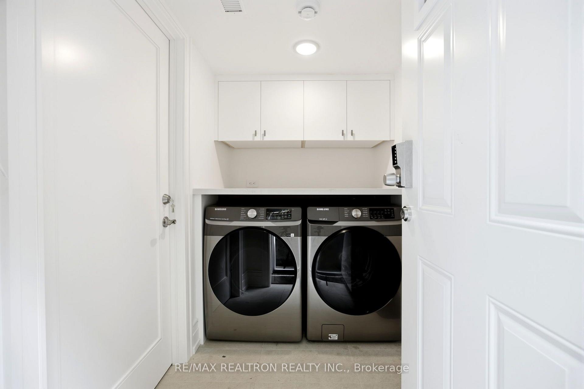 Photo 6 of Unit 1, 220 Hillhurst Boulevard, Toronto, Bedford Park-Nortown — HOMEH