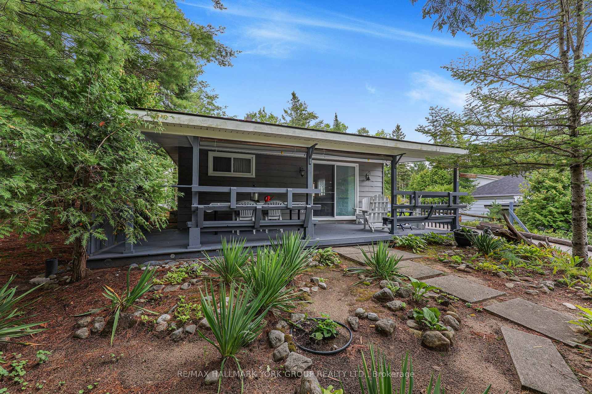 Photo 3 of 1085 River Road E, Wasaga Beach — HOMEH