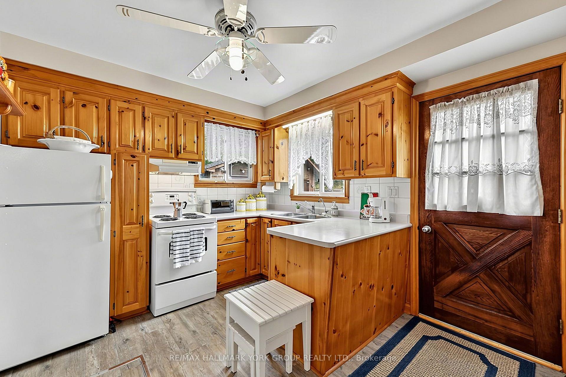 Photo 7 of 1085 River Road E, Wasaga Beach — HOMEH