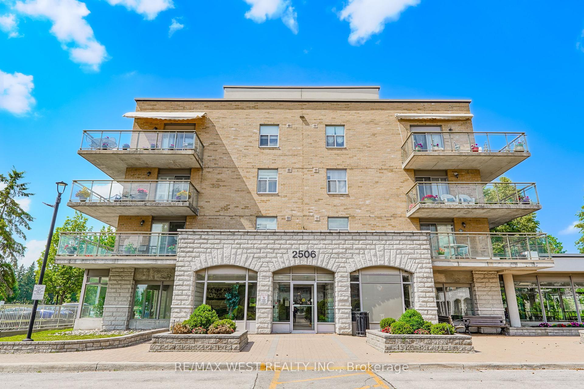 Photo of Unit 414, 2506 Rutherford Road