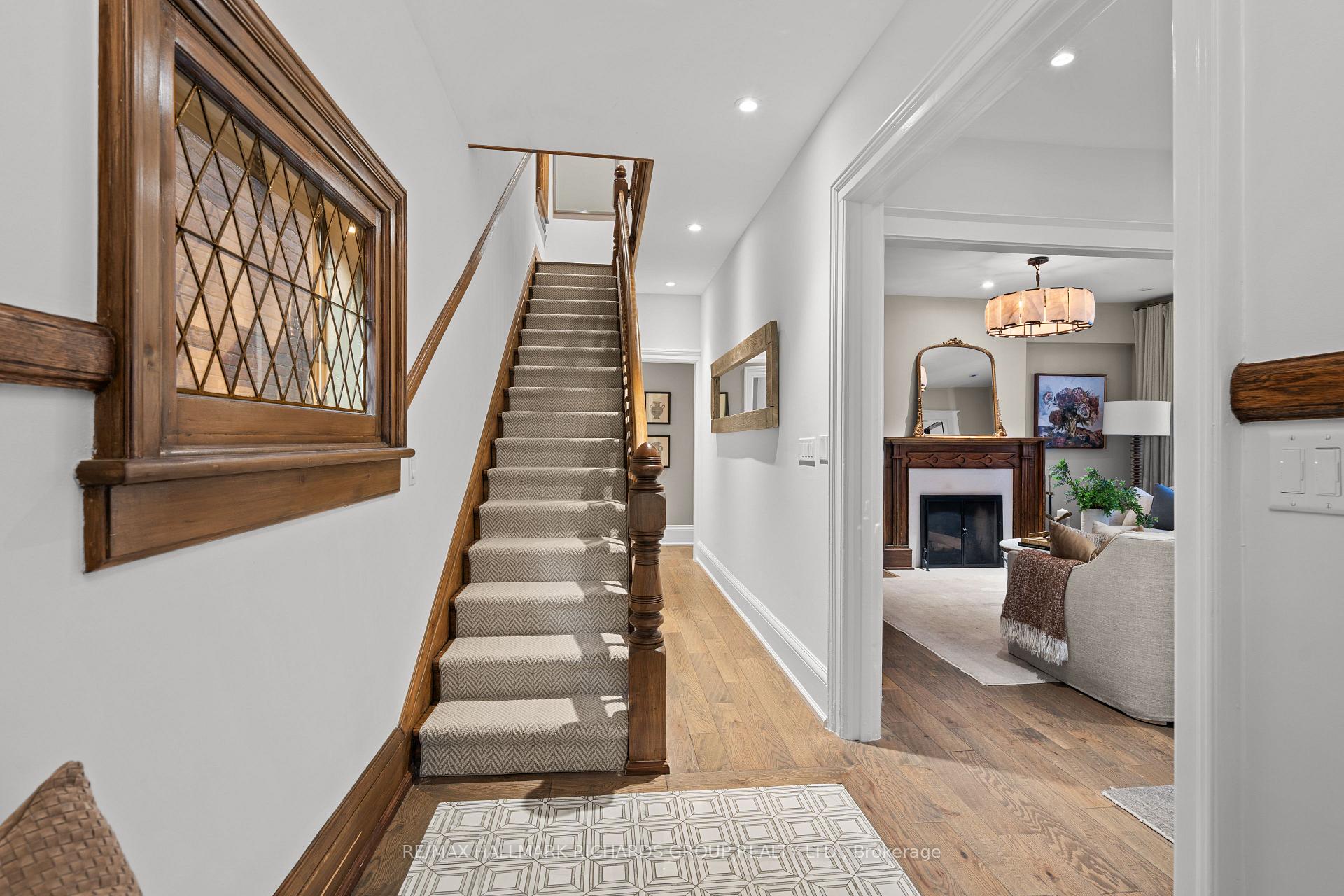 Photo 2 of 49 Lee Avenue, Toronto, The Beaches — HOMEH