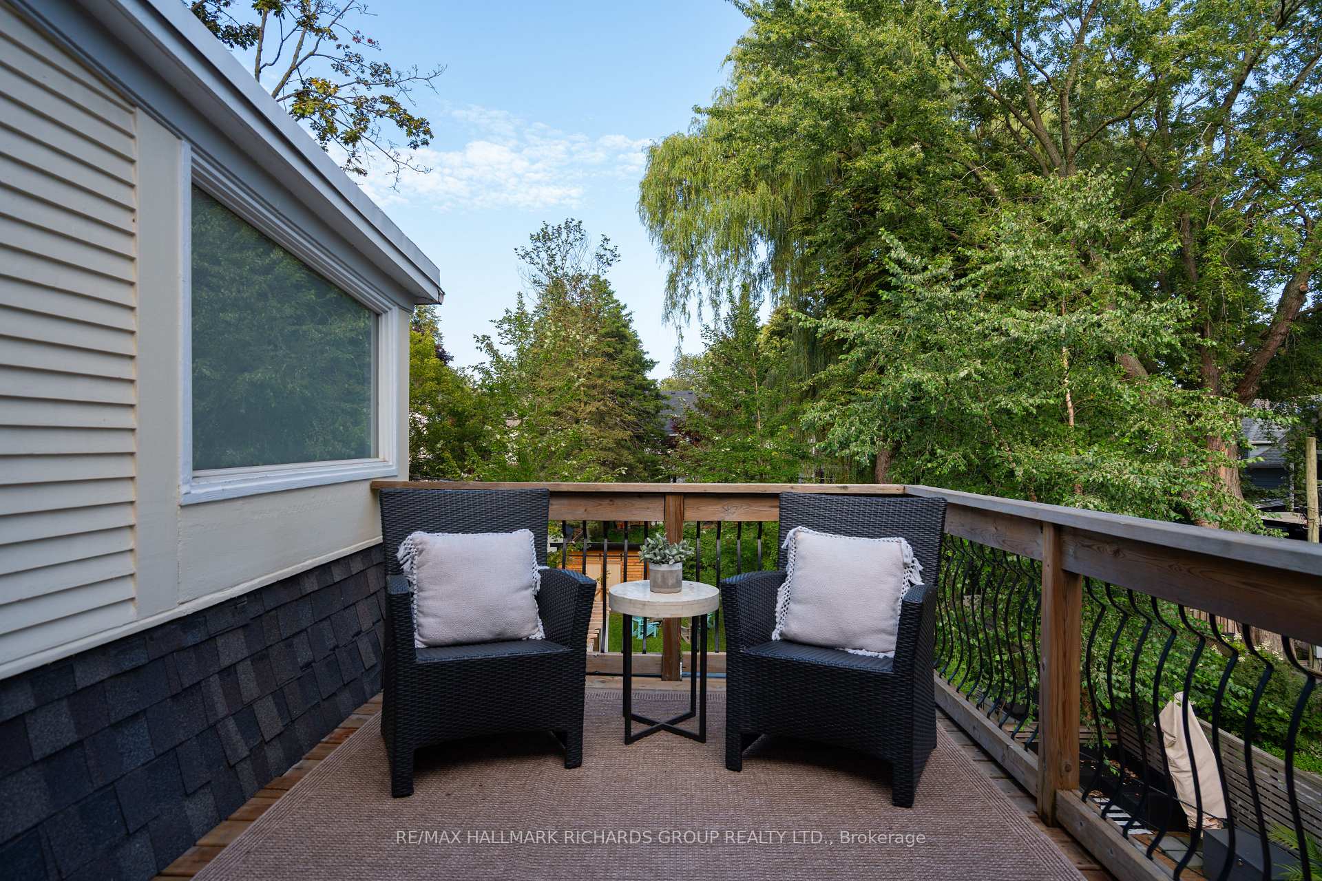 Photo 16 of 49 Lee Avenue, Toronto, The Beaches — HOMEH