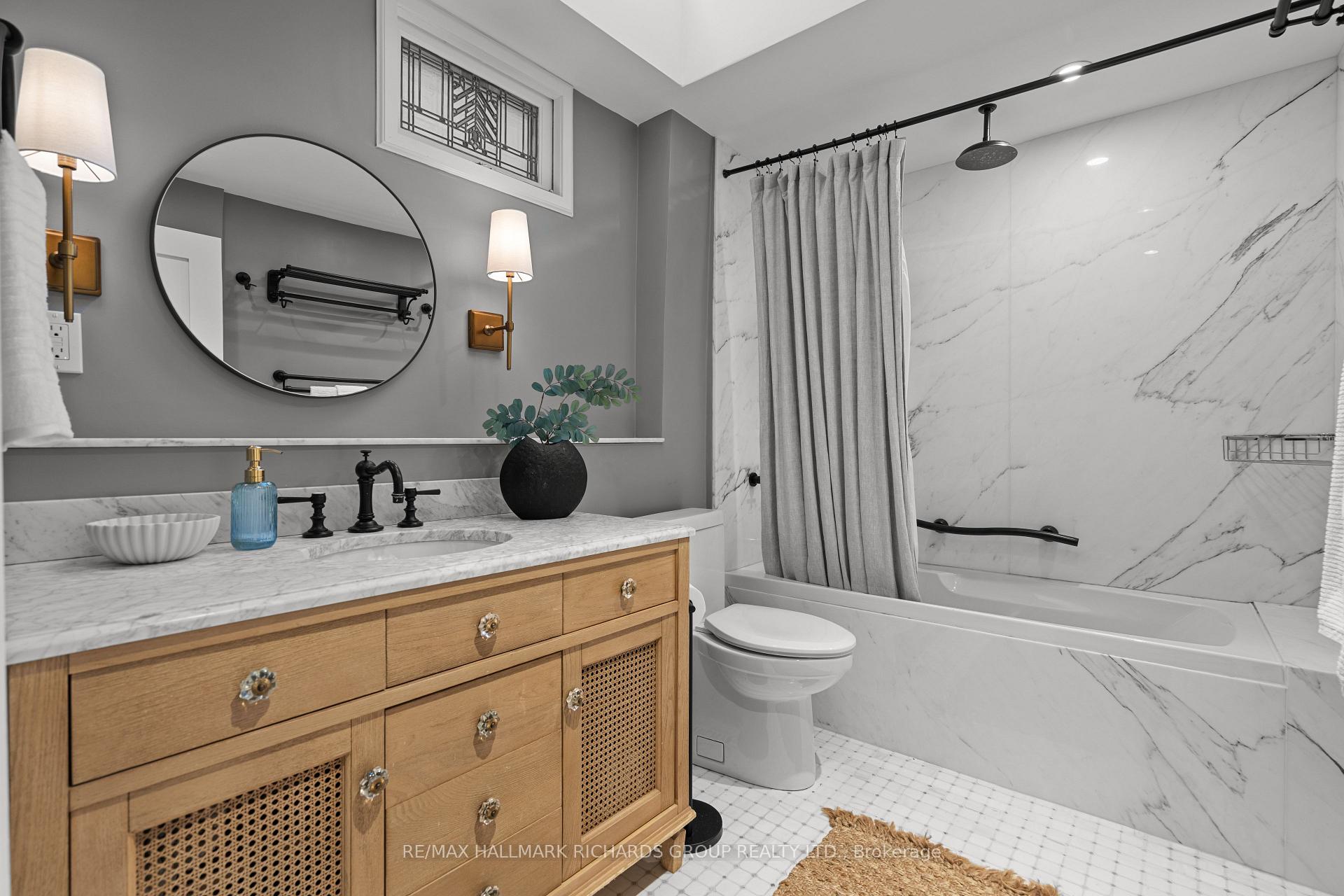 Photo 18 of 49 Lee Avenue, Toronto, The Beaches — HOMEH