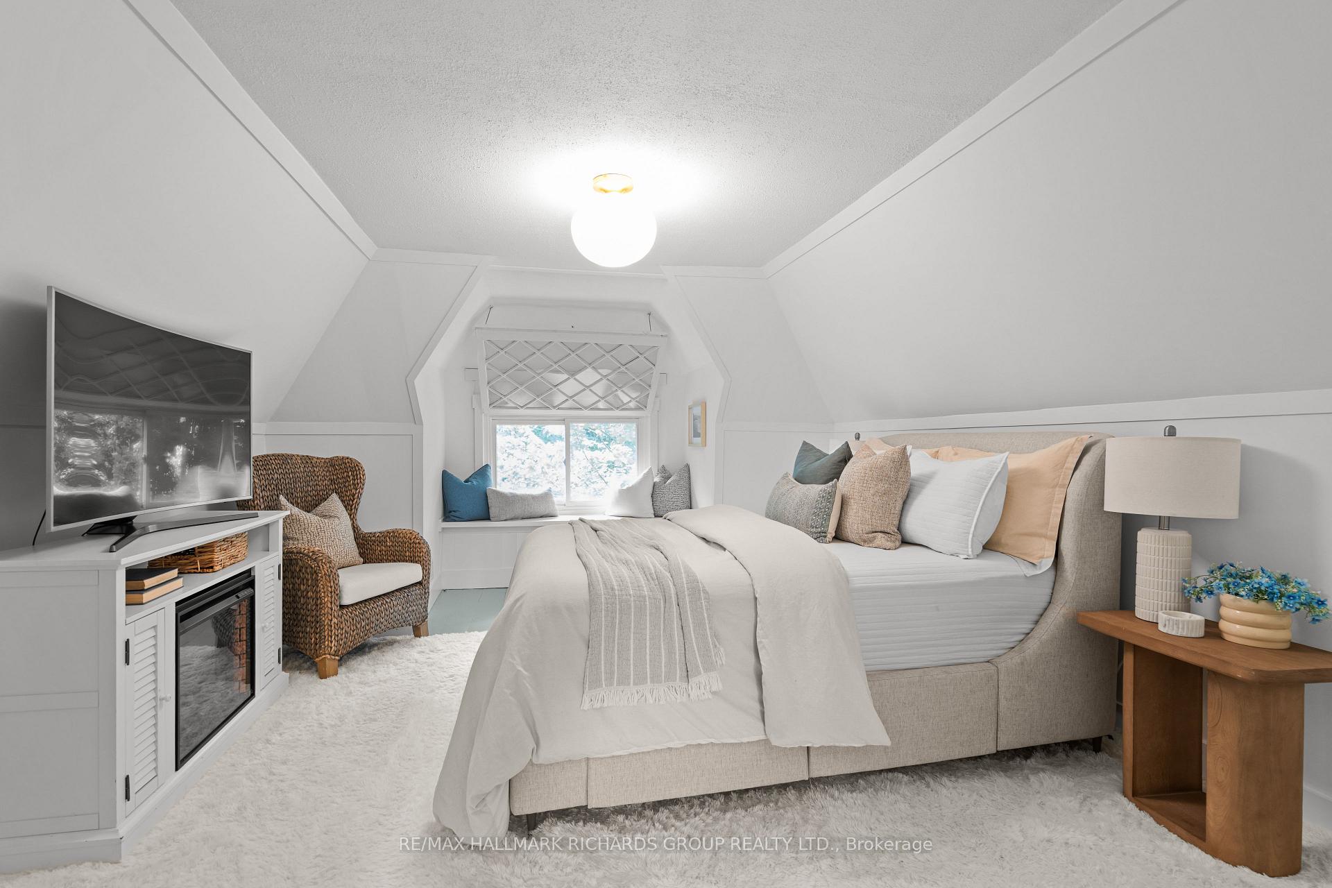 Photo 22 of 49 Lee Avenue, Toronto, The Beaches — HOMEH