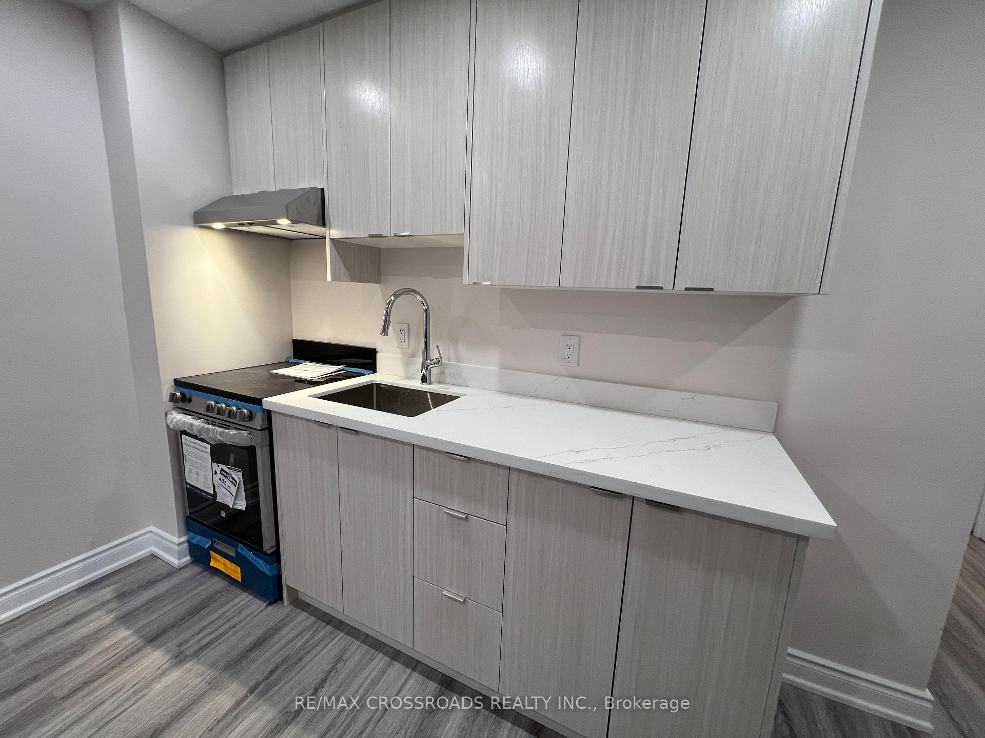 Photo 5 of Unit APT 1, 1324B Gerrard Street E, Toronto, Greenwood-Coxwell — HOMEH