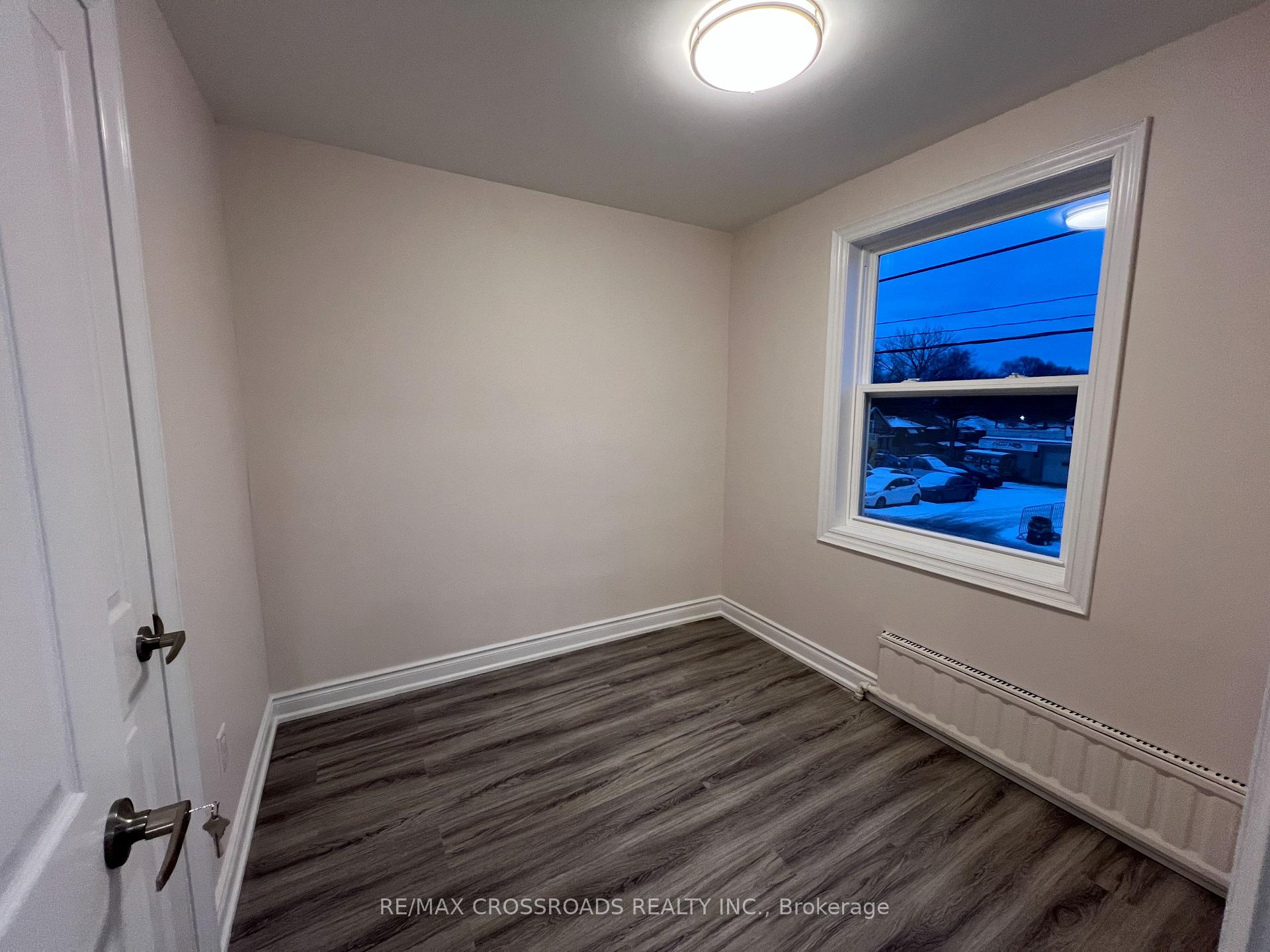 Photo 6 of Unit APT 1, 1324B Gerrard Street E, Toronto, Greenwood-Coxwell — HOMEH