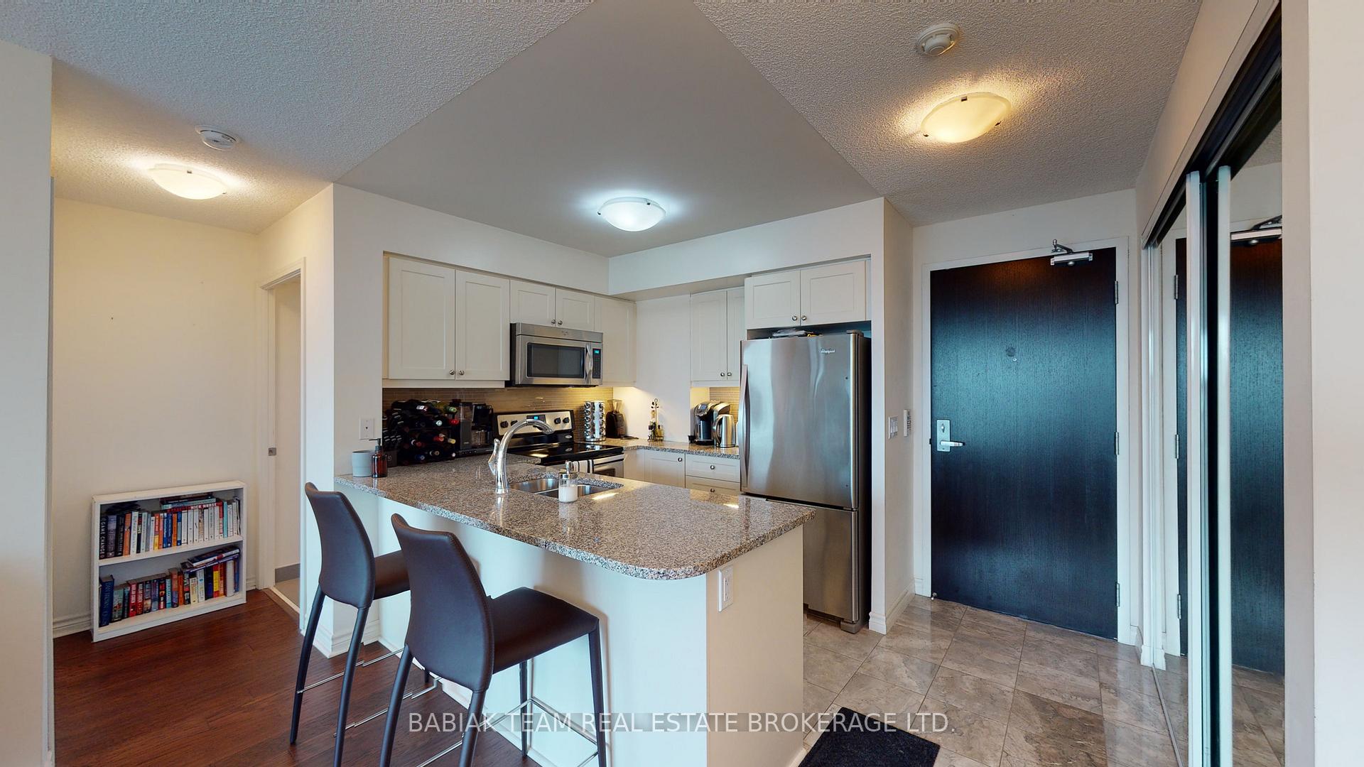 Photo 4 of Unit 1015, 25 Lower Simcoe Street N, Toronto, Waterfront Communities — HOMEH