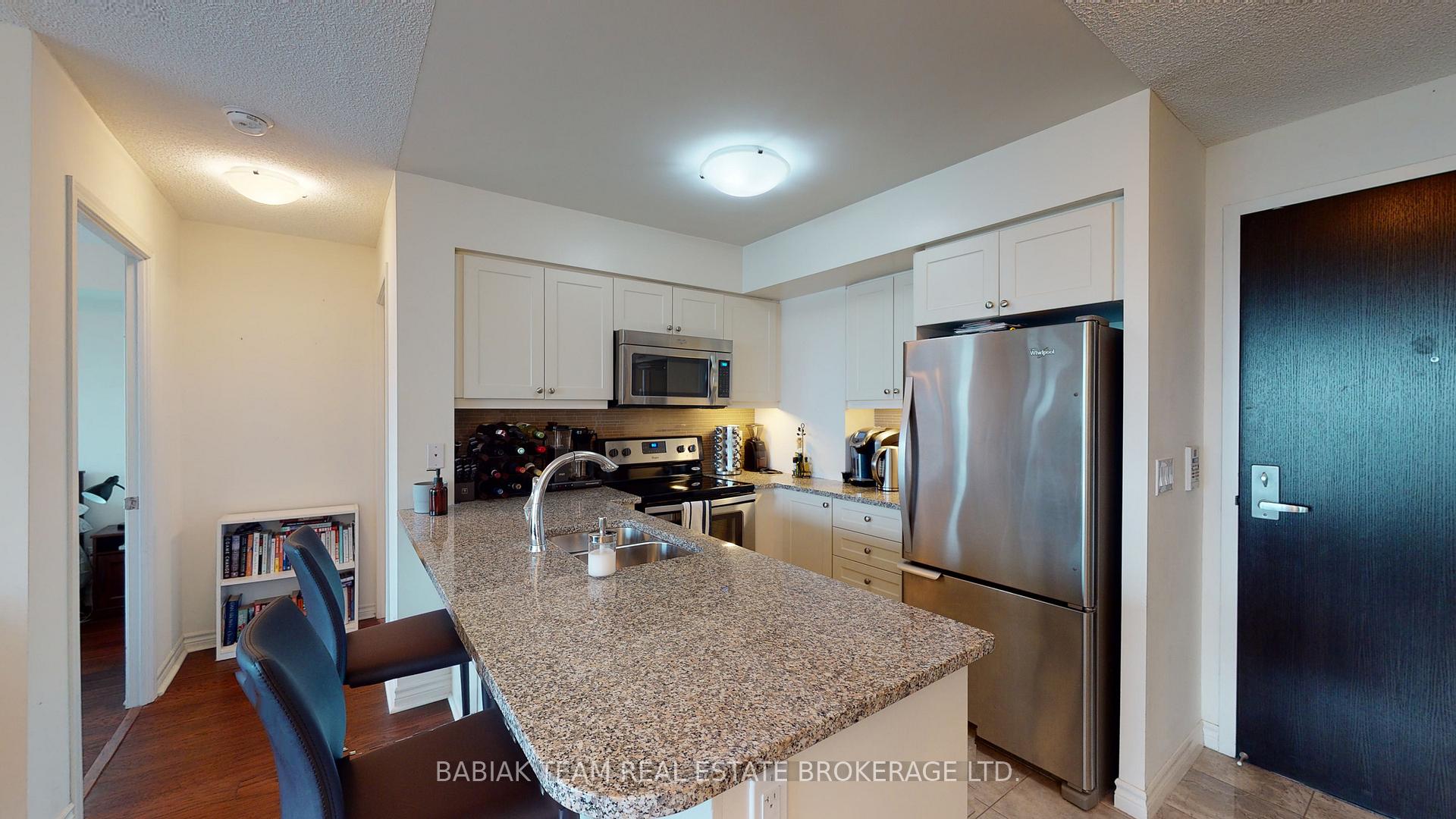 Photo 5 of Unit 1015, 25 Lower Simcoe Street N, Toronto, Waterfront Communities — HOMEH