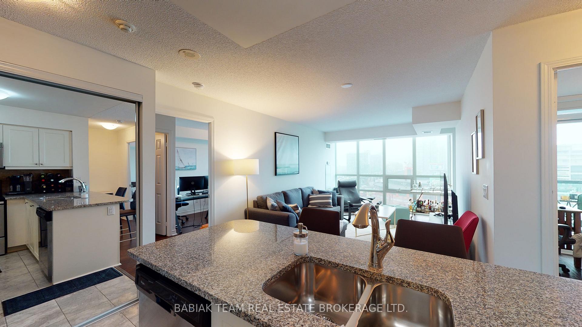 Photo 8 of Unit 1015, 25 Lower Simcoe Street N, Toronto, Waterfront Communities — HOMEH