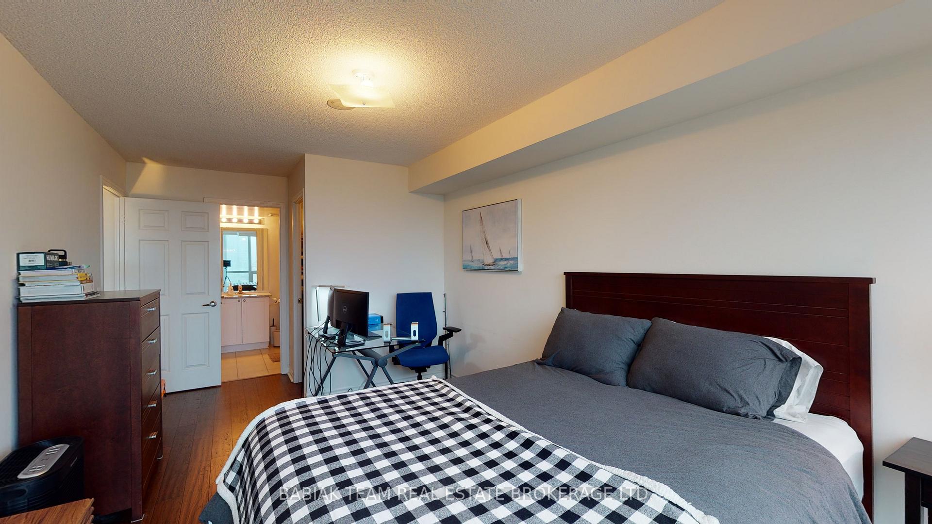 Photo 14 of Unit 1015, 25 Lower Simcoe Street N, Toronto, Waterfront Communities — HOMEH