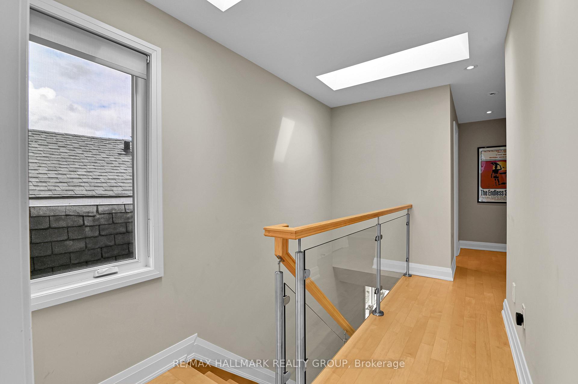 Photo 18 of 376A Wilmont Avenue, Ottawa, Westboro West — HOMEH
