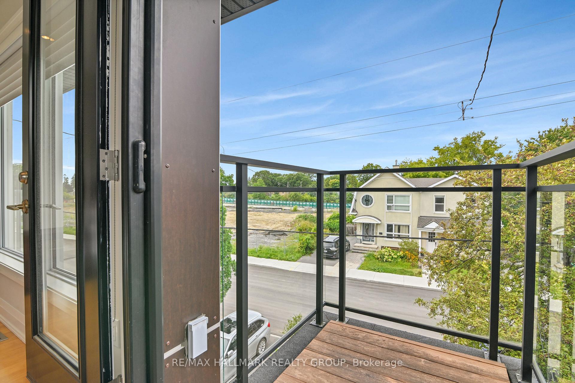 Photo 24 of 376A Wilmont Avenue, Ottawa, Westboro West — HOMEH