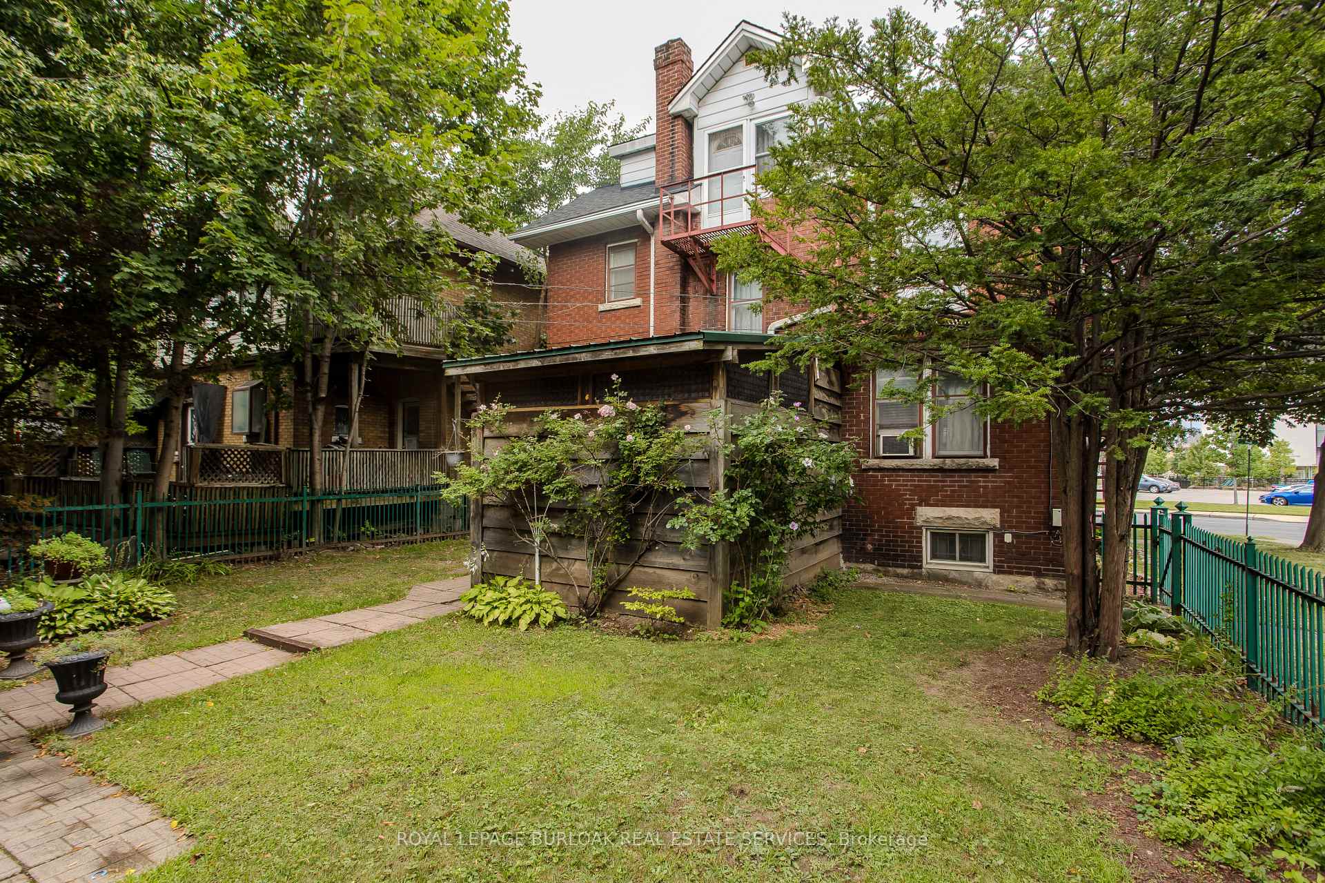 Photo 11 of 1088 King Street E, Hamilton, Stipley — HOMEH
