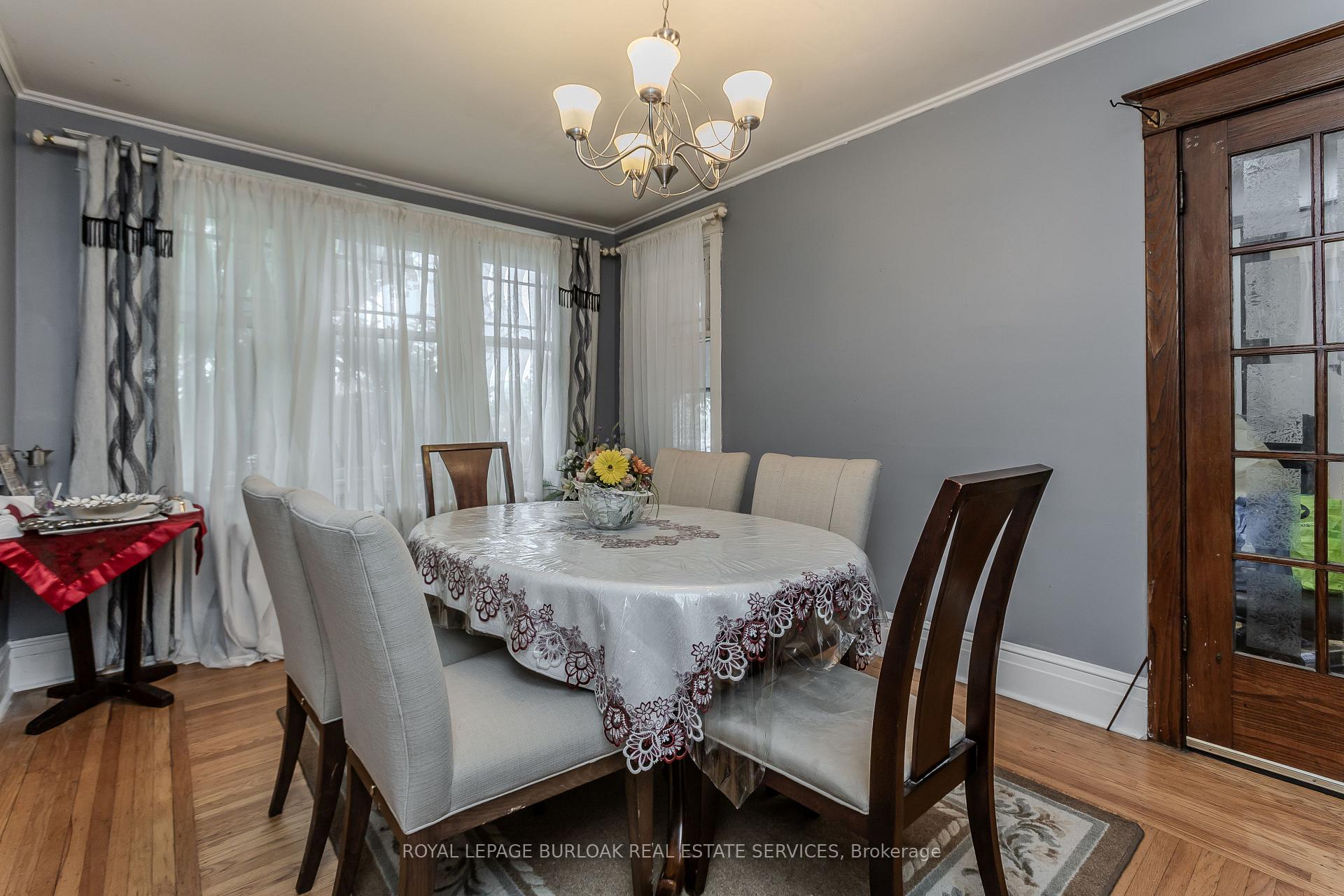 Photo 17 of 1088 King Street E, Hamilton, Stipley — HOMEH