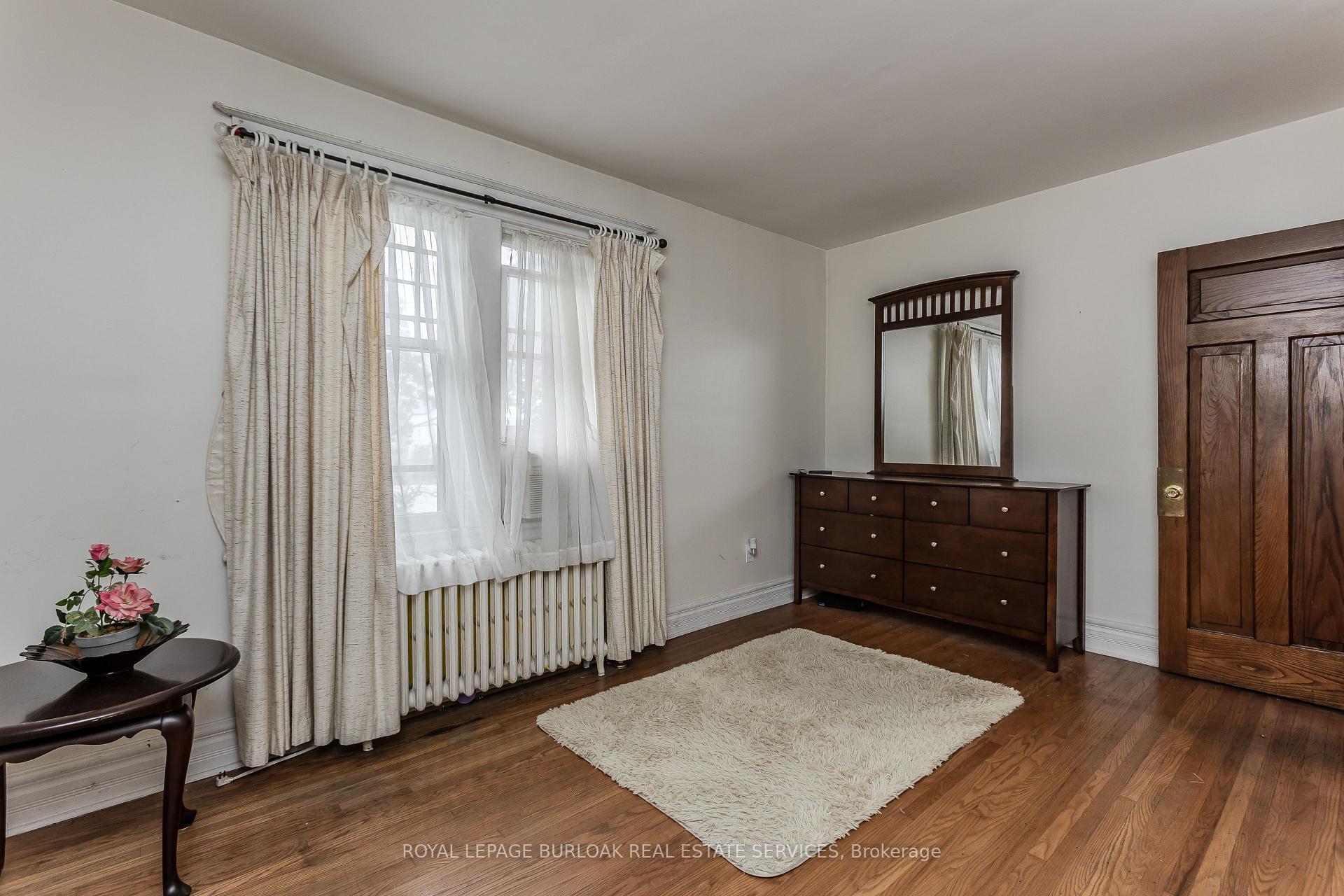 Photo 27 of 1088 King Street E, Hamilton, Stipley — HOMEH