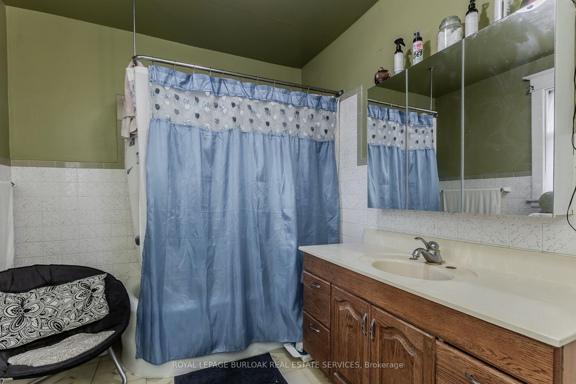 Photo 31 of 1088 King Street E, Hamilton, Stipley — HOMEH