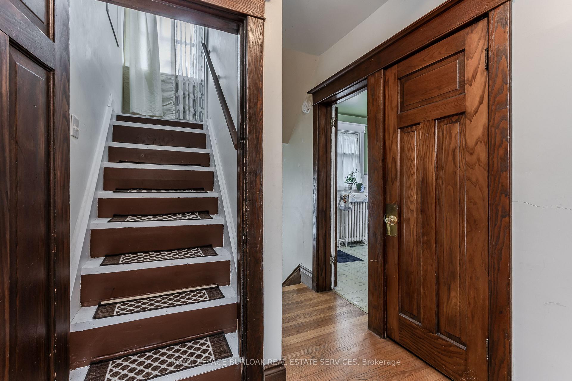 Photo 32 of 1088 King Street E, Hamilton, Stipley — HOMEH