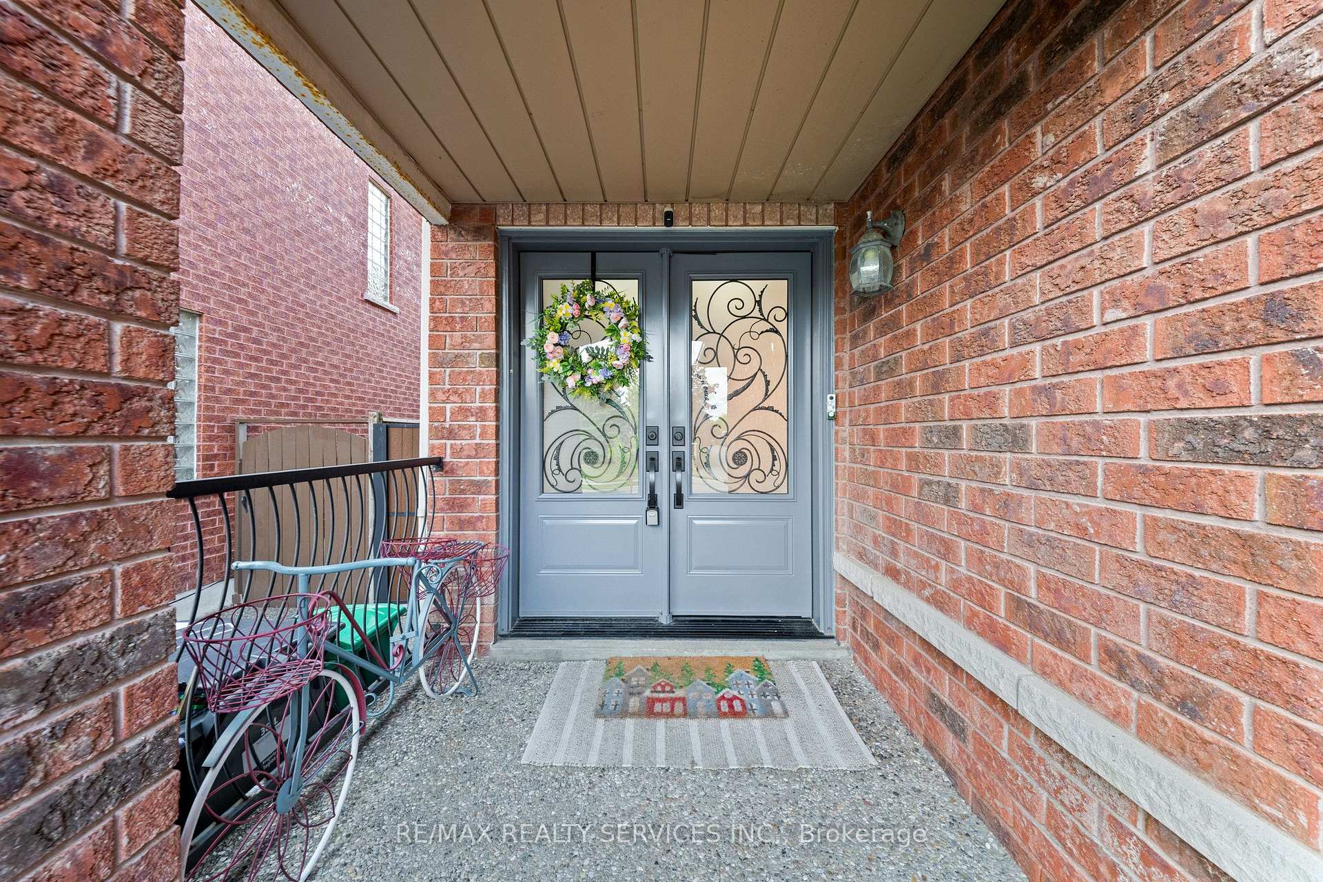 Photo 3 of 24 Wakely Boulevard, Caledon, Bolton West — HOMEH