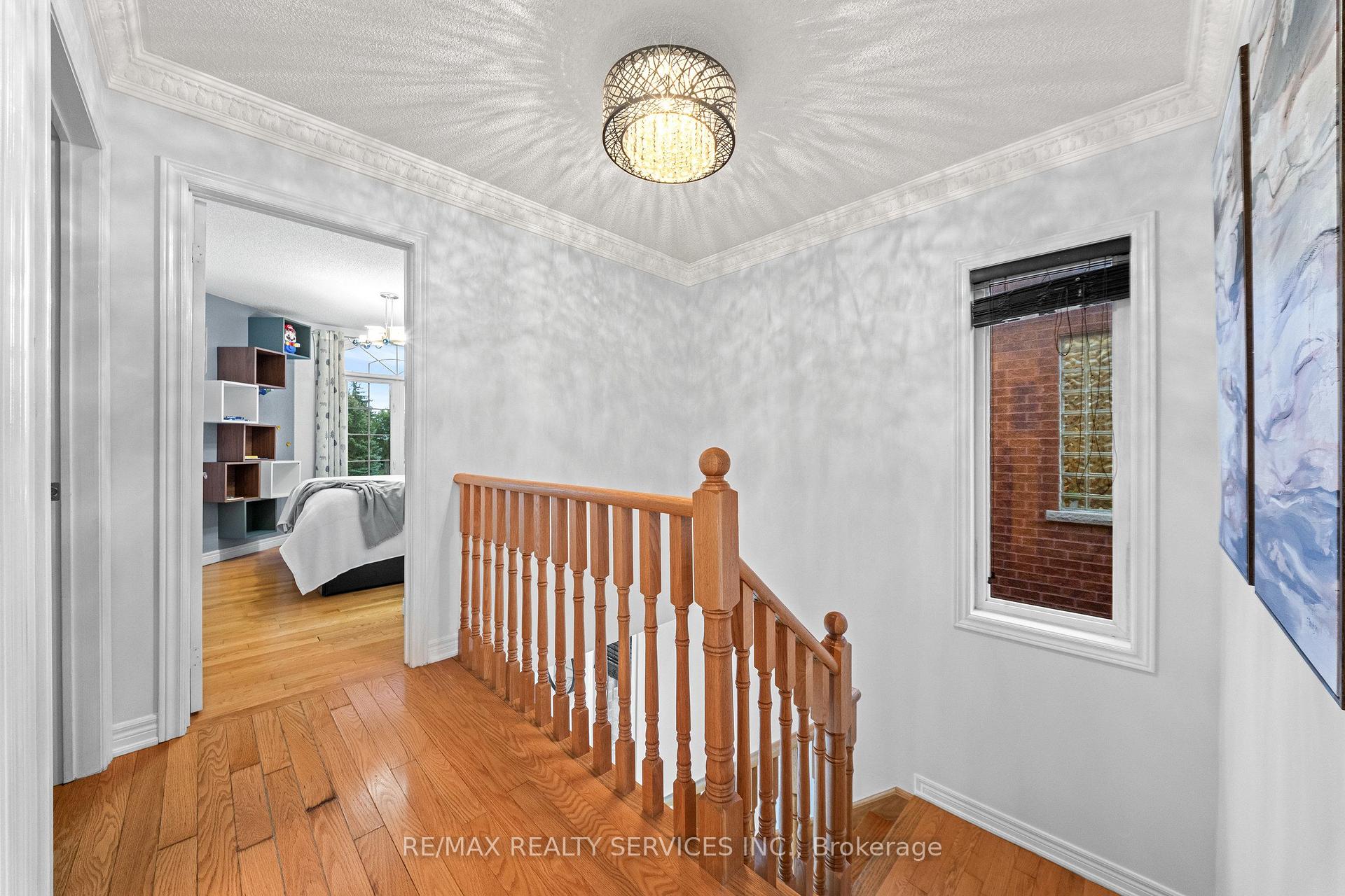 Photo 15 of 24 Wakely Boulevard, Caledon, Bolton West — HOMEH
