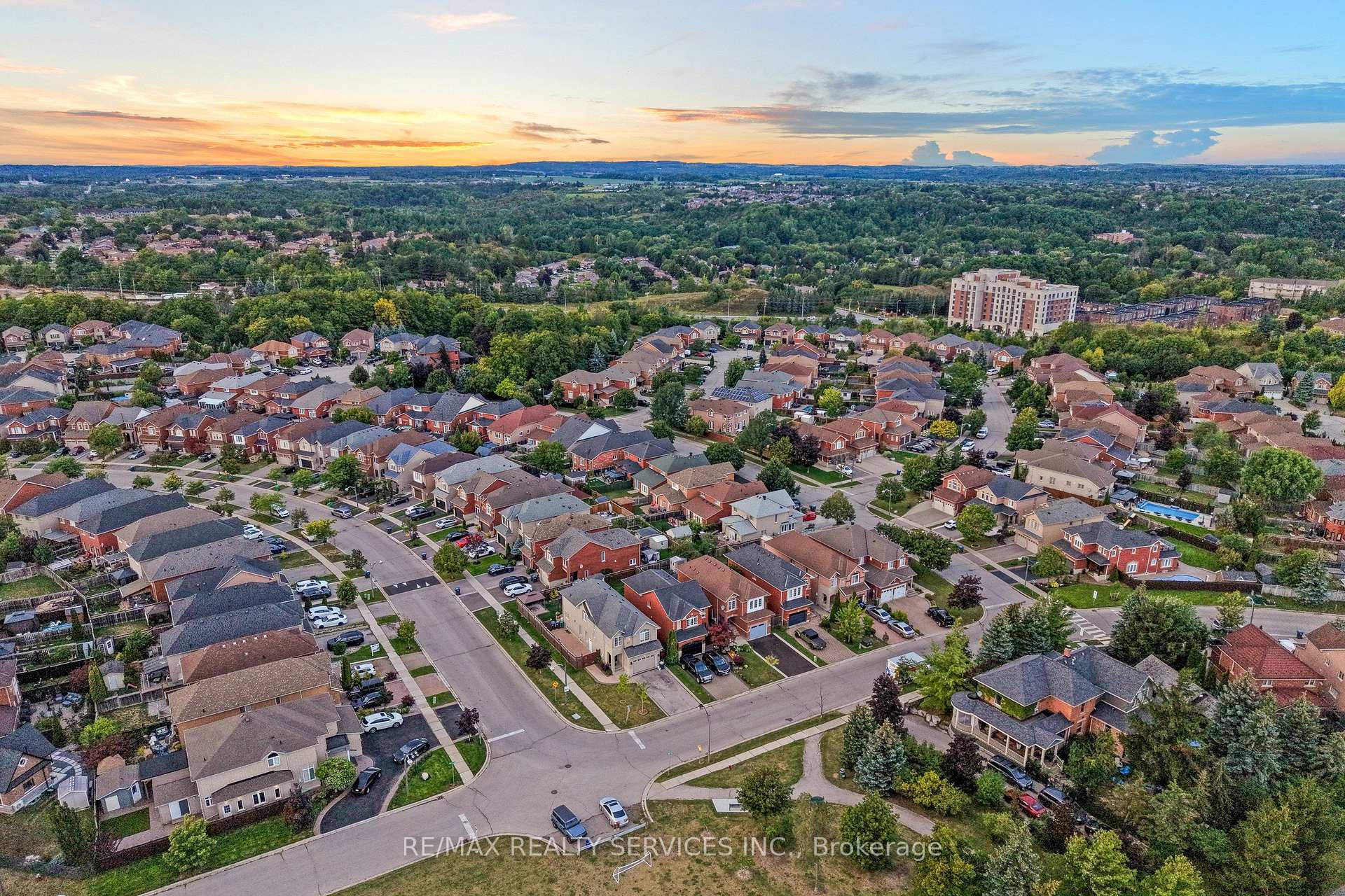 Photo 37 of 24 Wakely Boulevard, Caledon, Bolton West — HOMEH