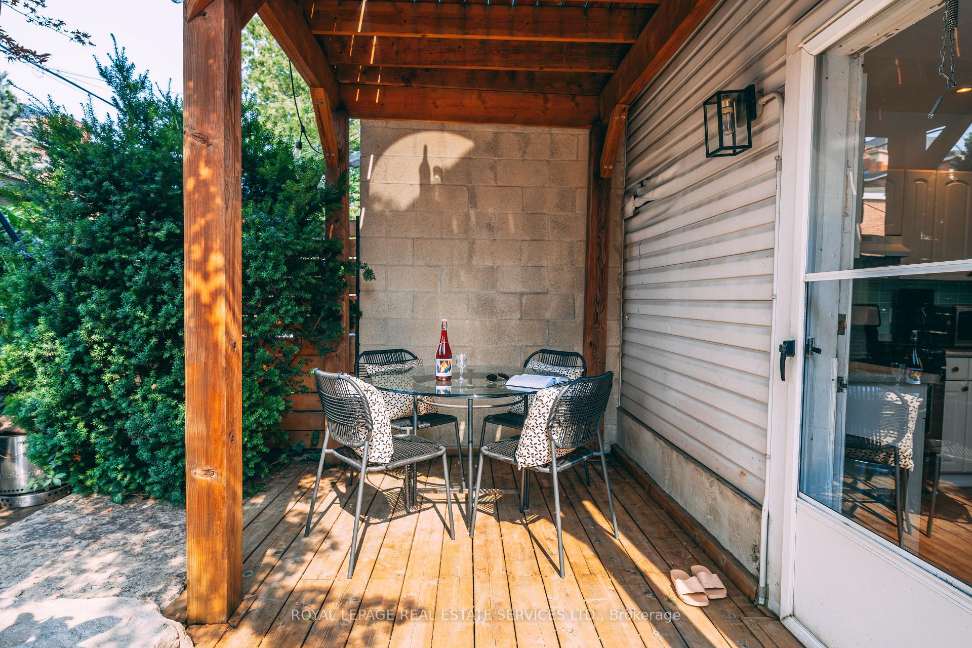 Photo 10 of 8 Henderson Avenue, Toronto, Trinity-Bellwoods — HOMEH