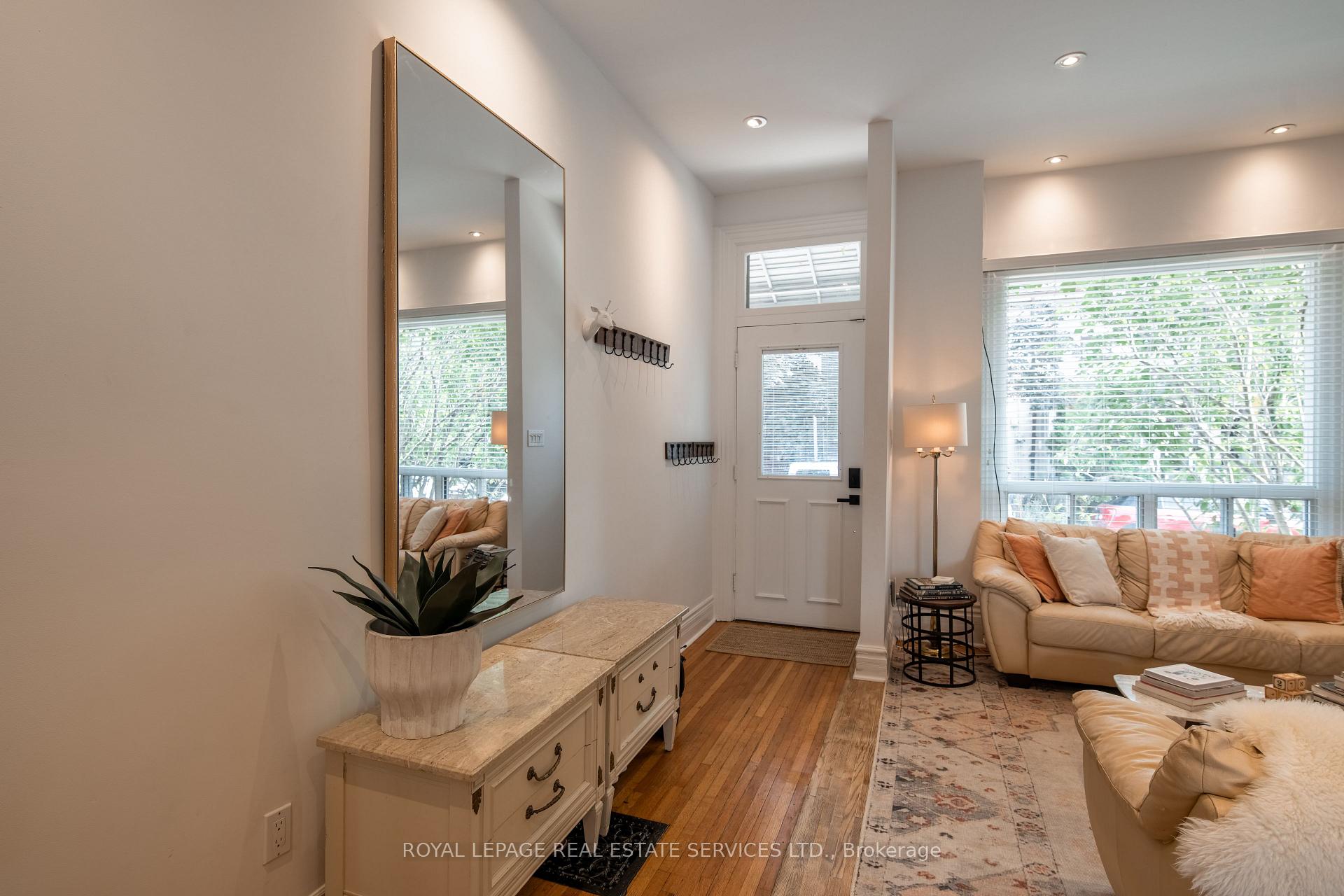 Photo 15 of 8 Henderson Avenue, Toronto, Trinity-Bellwoods — HOMEH
