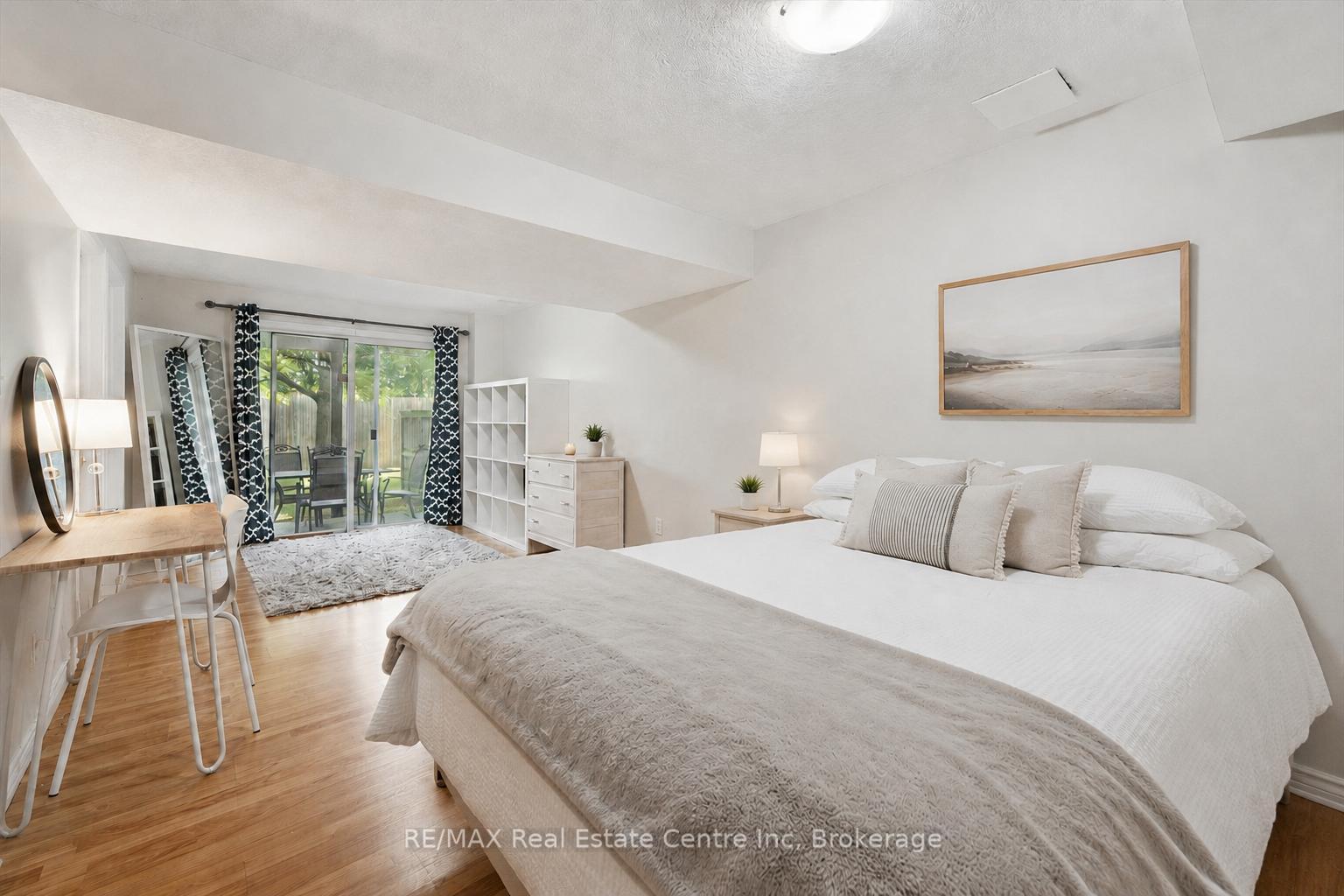 Photo 16 of Unit 21, 31 Schroder Crescent, Guelph, Grange Road — HOMEH