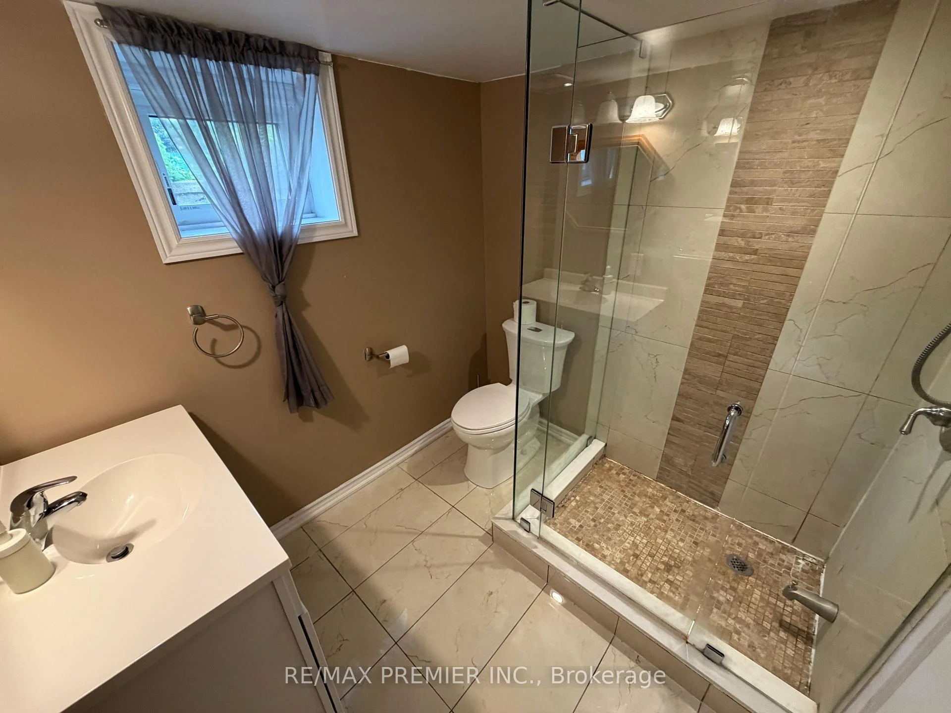 Photo 14 of Unit BSMT, 404 Rustic Road, North York, Maple Leaf — HOMEH