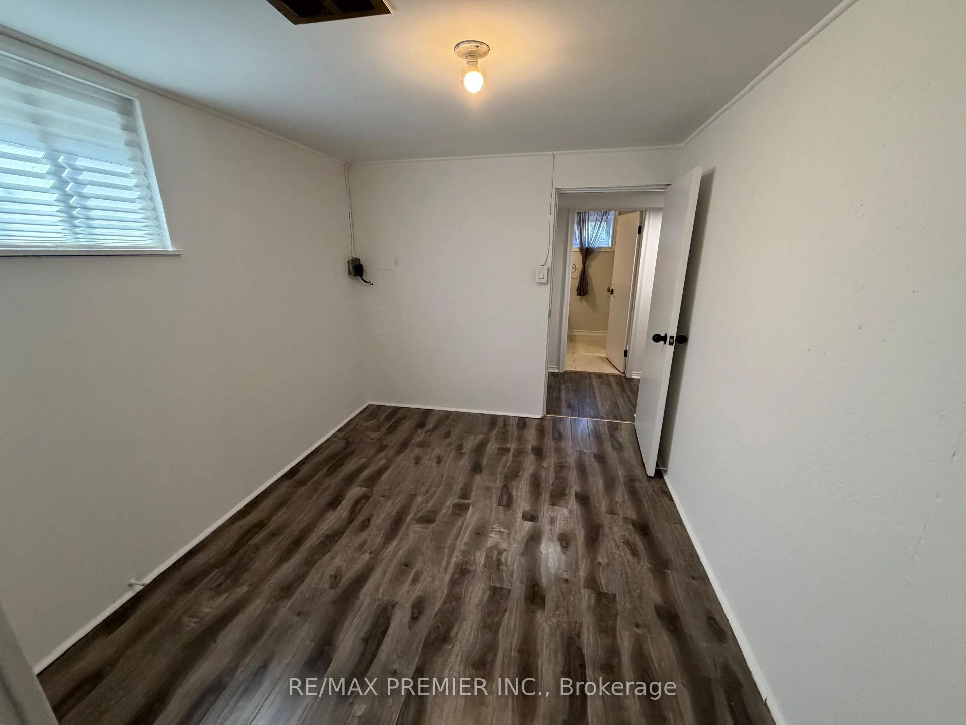 Photo 37 of Unit BSMT, 404 Rustic Road, North York, Maple Leaf — HOMEH