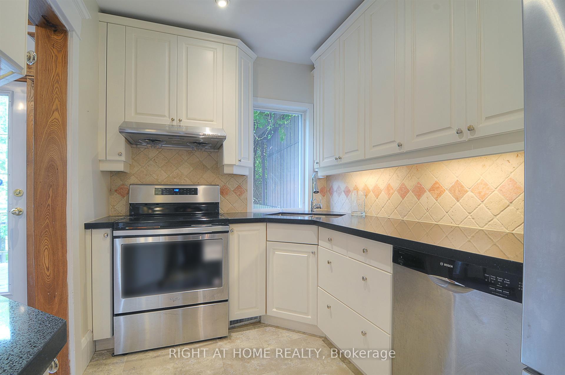 Photo 31 of 174 Hillsdale Avenue E, Toronto, Mount Pleasant West — HOMEH