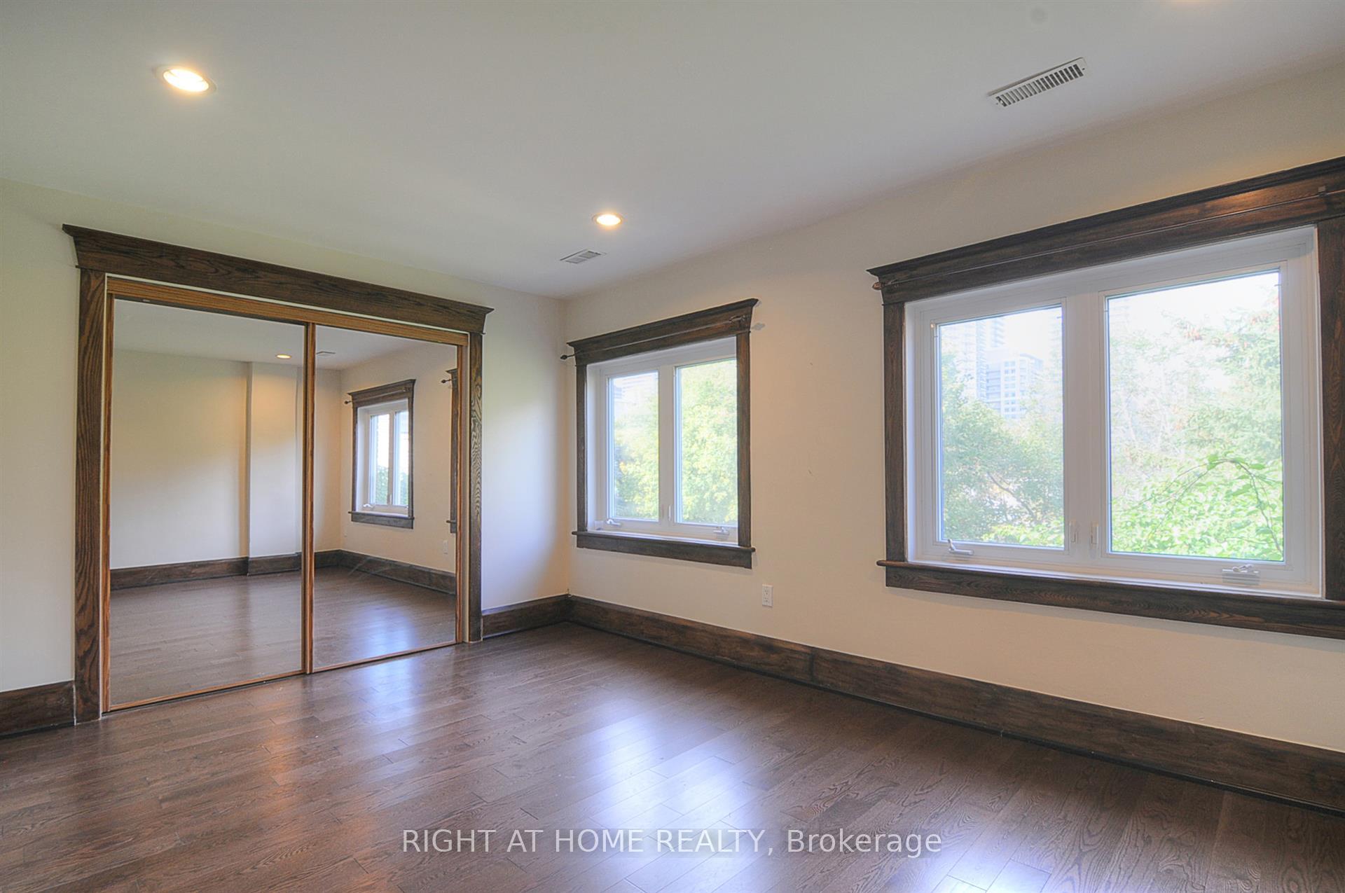 Photo 34 of 174 Hillsdale Avenue E, Toronto, Mount Pleasant West — HOMEH