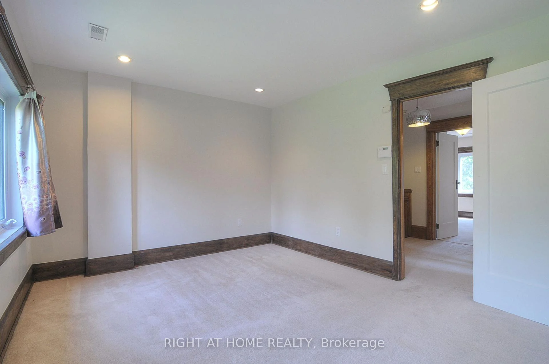 Photo 16 of 174 Hillsdale Avenue E, Toronto, Mount Pleasant West — HOMEH