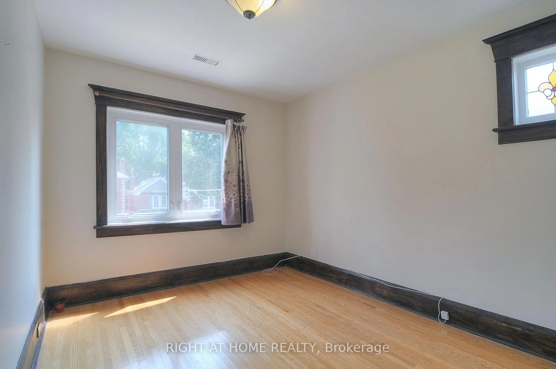 Photo 18 of 174 Hillsdale Avenue E, Toronto, Mount Pleasant West — HOMEH