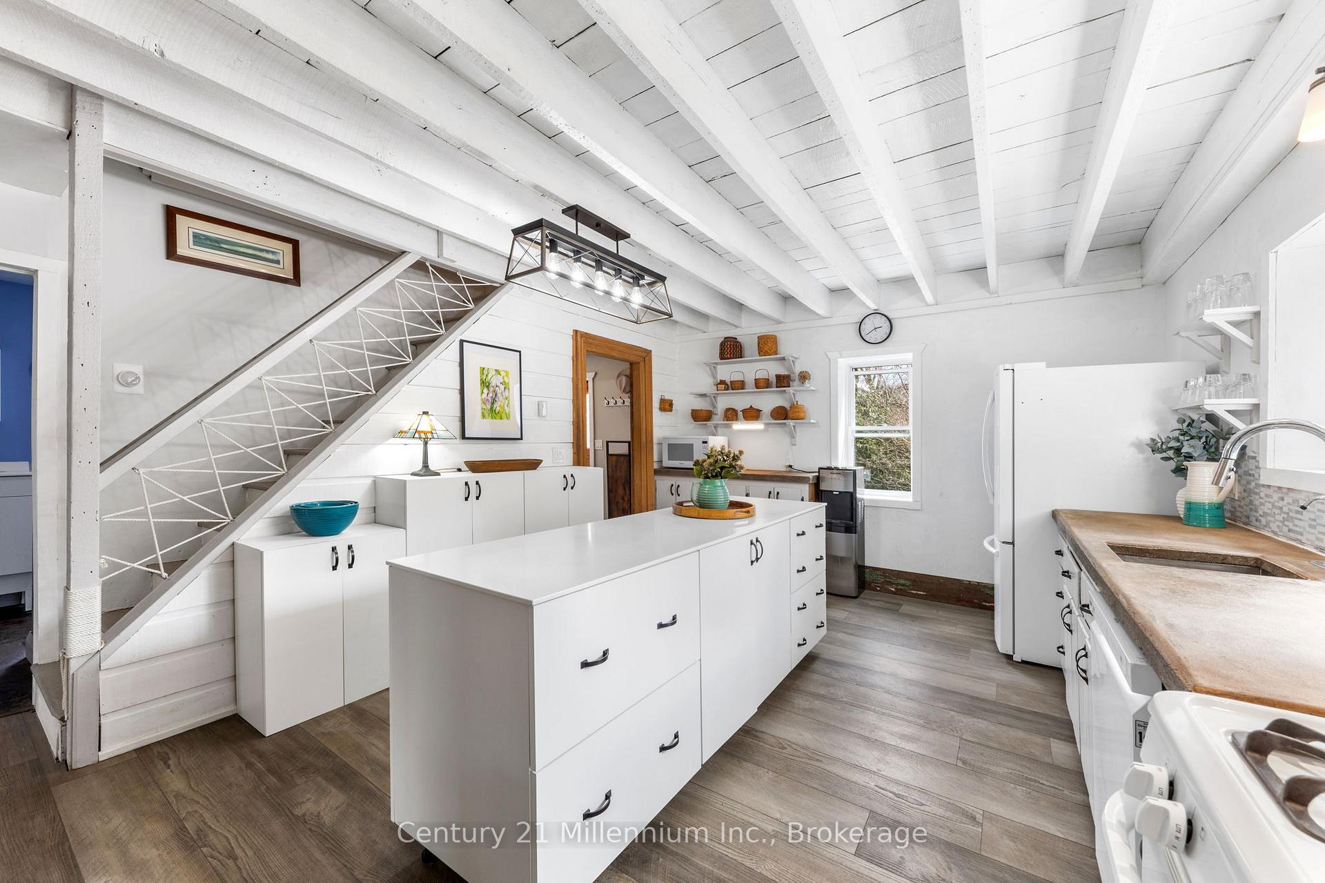 Photo 7 of 415877 Tenth Line, Blue Mountains — HOMEH