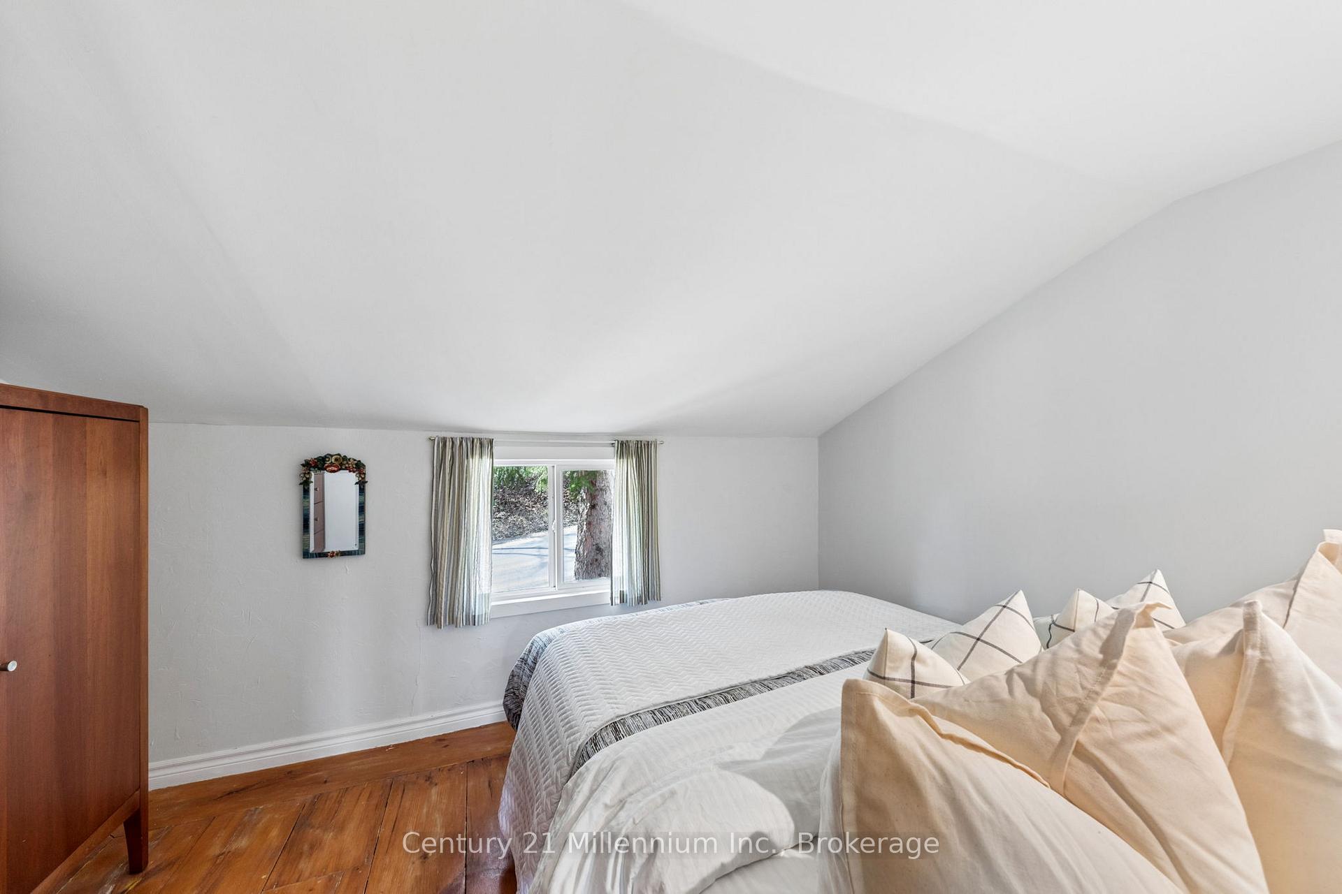 Photo 22 of 415877 Tenth Line, Blue Mountains — HOMEH