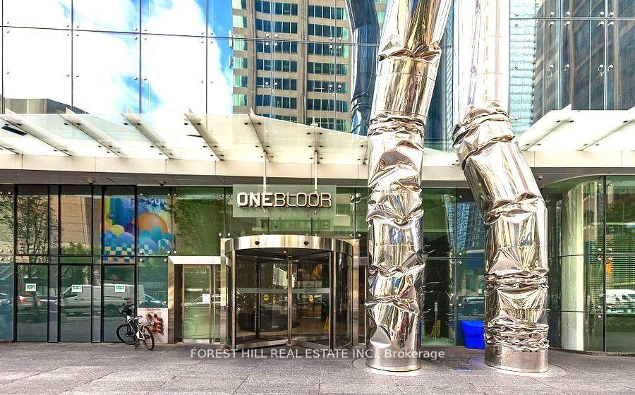 Photo 2 of Unit 5210, 1 Bloor Street E, Toronto, Church-Yonge Corridor — HOMEH