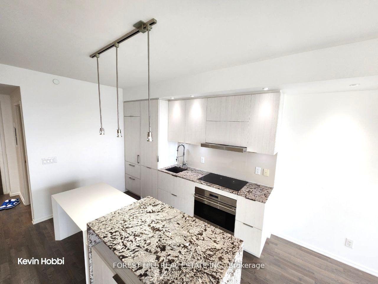 Photo 4 of Unit 5210, 1 Bloor Street E, Toronto, Church-Yonge Corridor — HOMEH