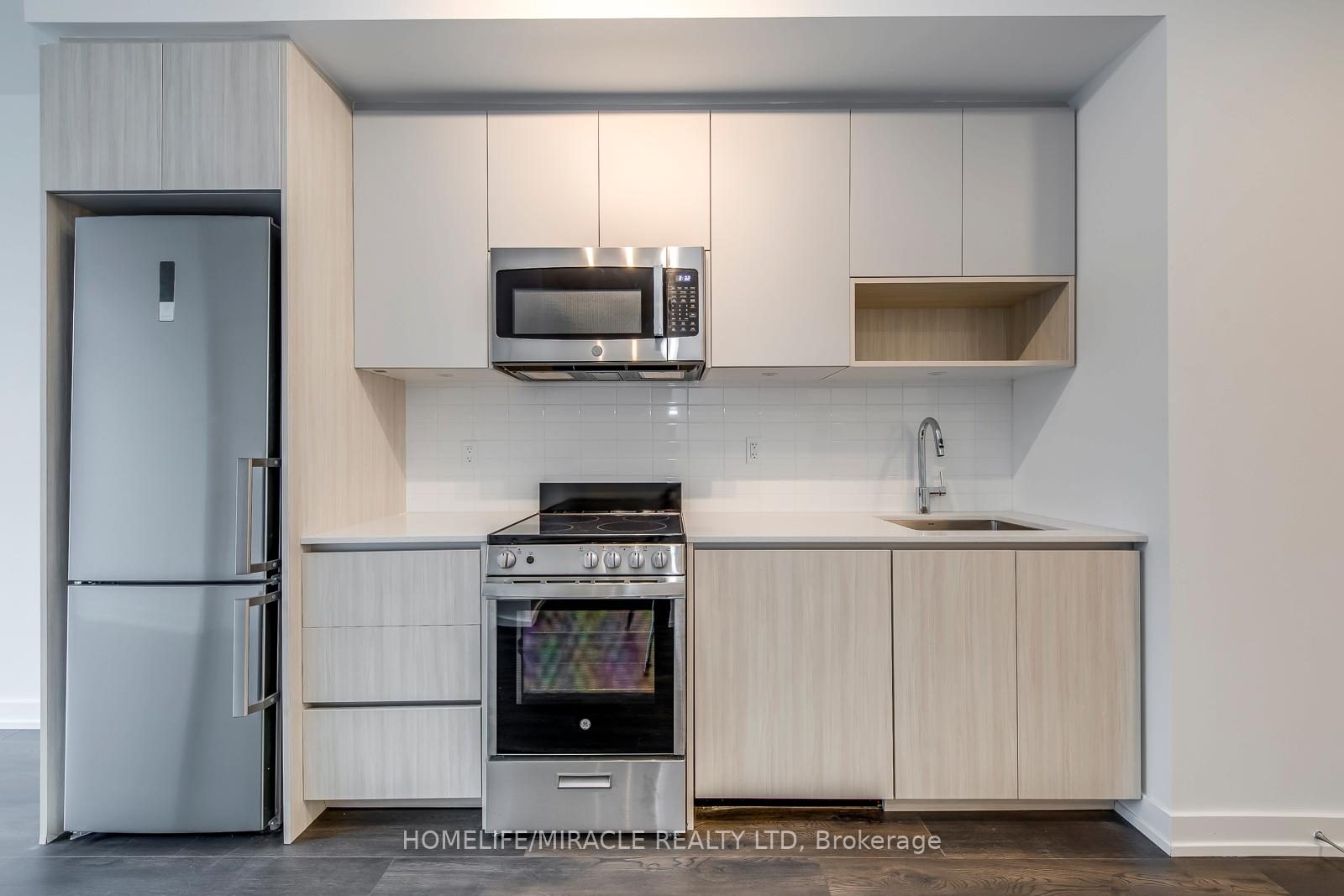 Photo 9 of Unit 109, 801 The Queensway, Etobicoke, Stonegate-Queensway — HOMEH