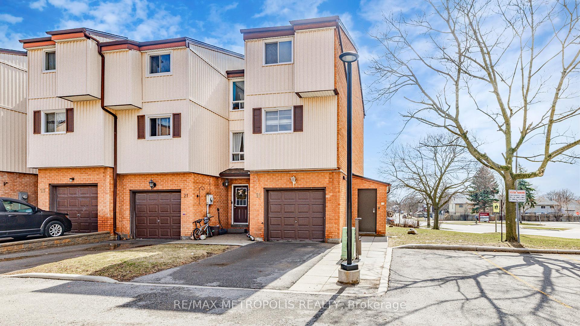 Photo 3 of Unit 19, 601 Galahad Drive, Oshawa, Eastdale — HOMEH
