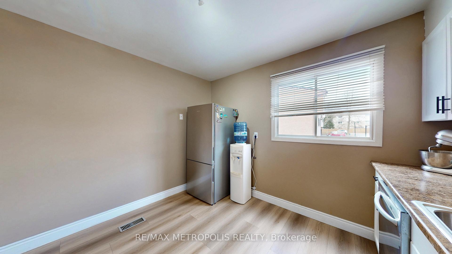 Photo 10 of Unit 19, 601 Galahad Drive, Oshawa, Eastdale — HOMEH