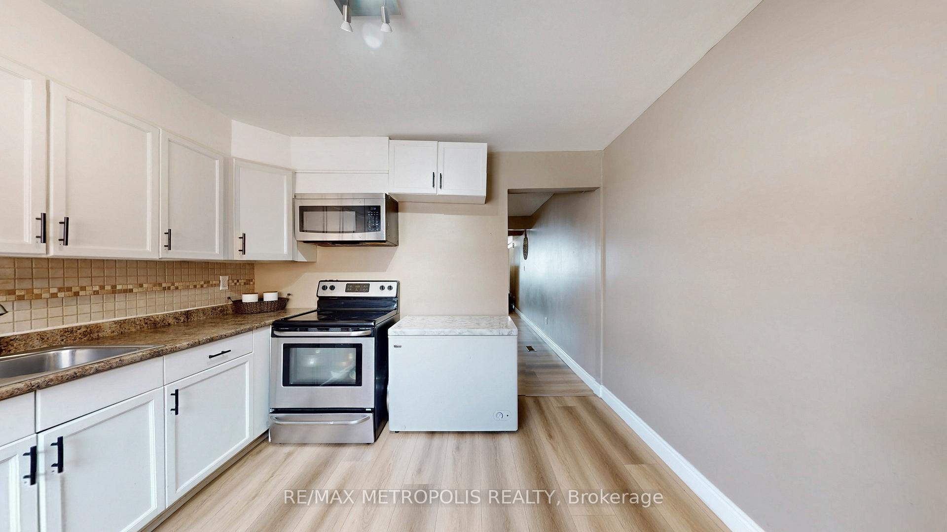 Photo 13 of Unit 19, 601 Galahad Drive, Oshawa, Eastdale — HOMEH
