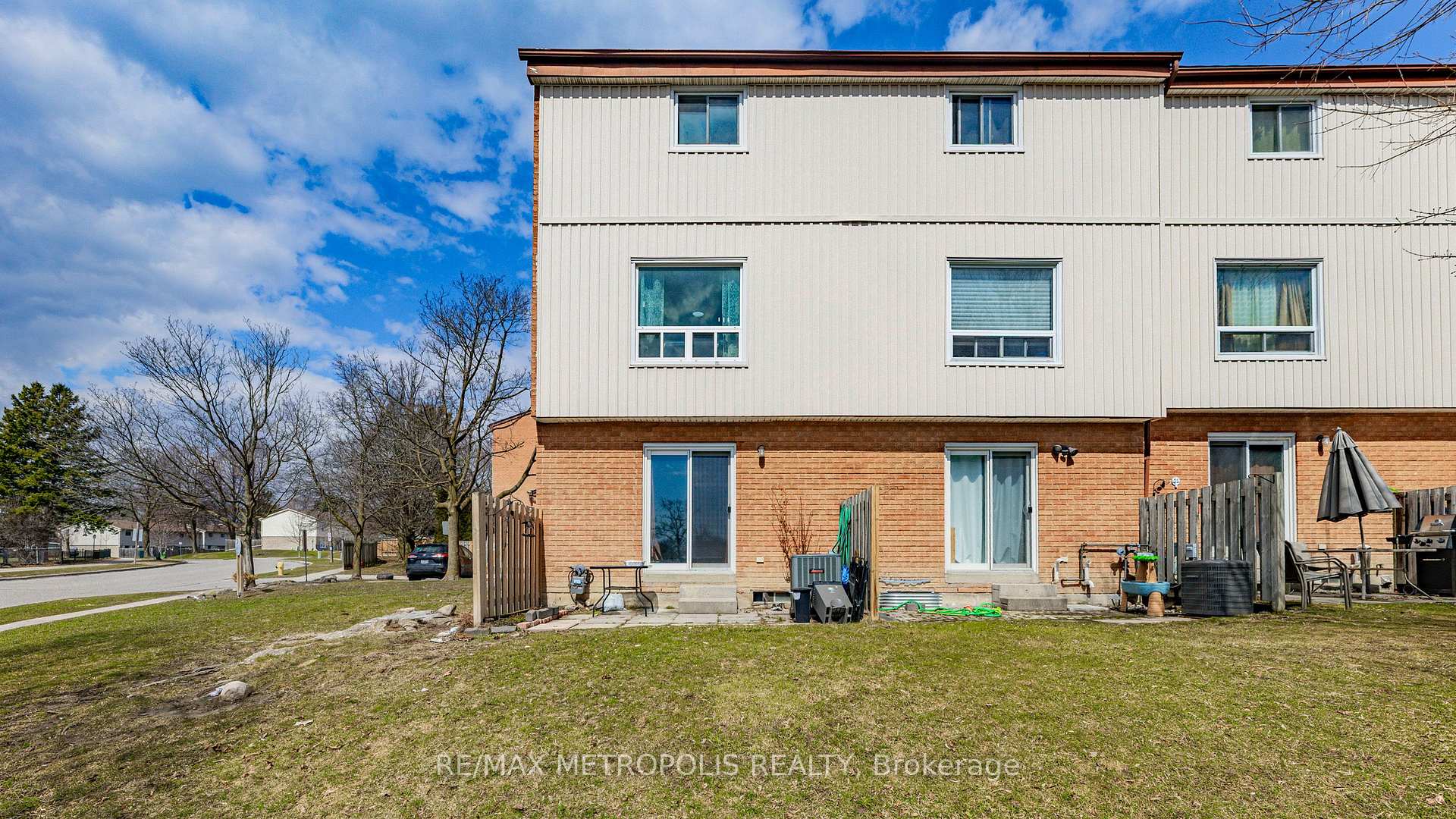Photo 42 of Unit 19, 601 Galahad Drive, Oshawa, Eastdale — HOMEH