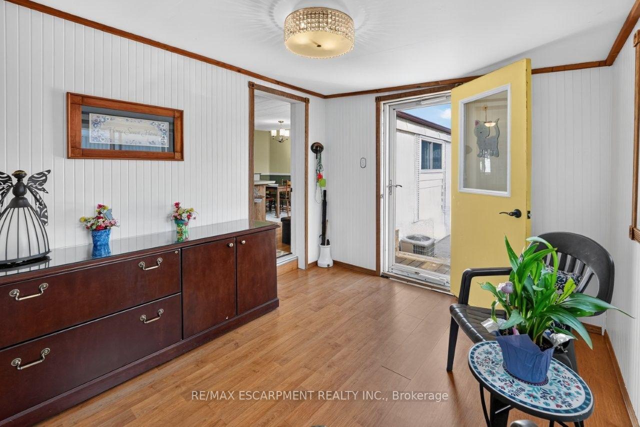 Photo 3 of 4586 Mary Lane, Lincoln, Beamsville — HOMEH