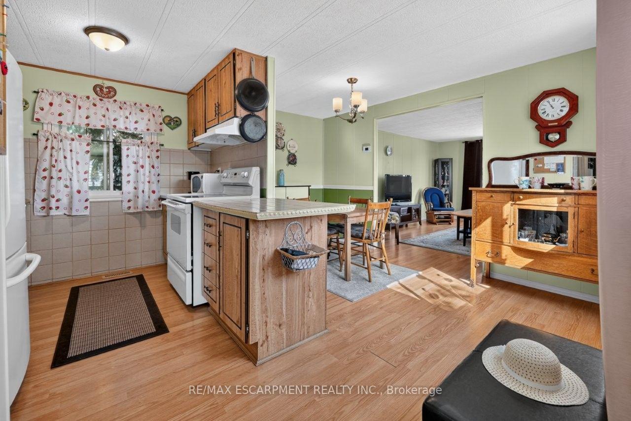 Photo 5 of 4586 Mary Lane, Lincoln, Beamsville — HOMEH